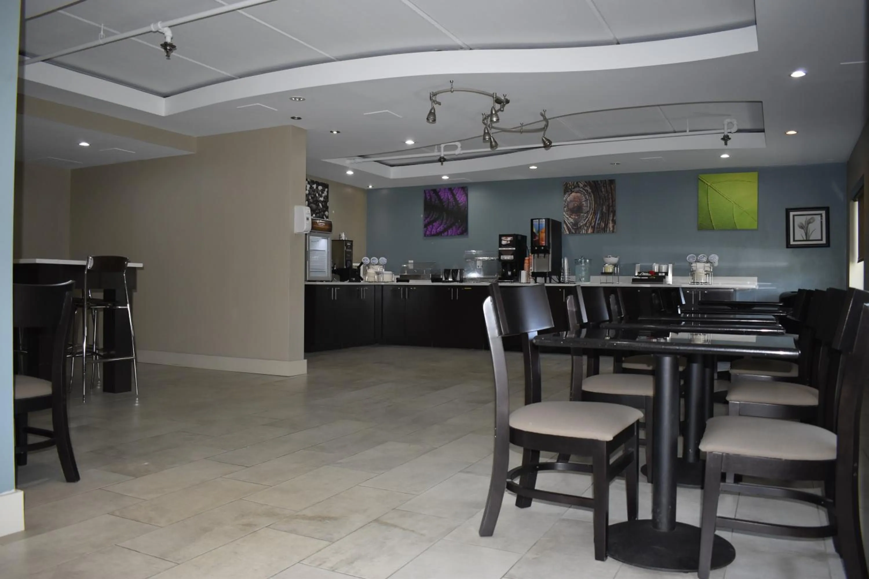 Dining area in Sleep Inn & Suites West Knoxville