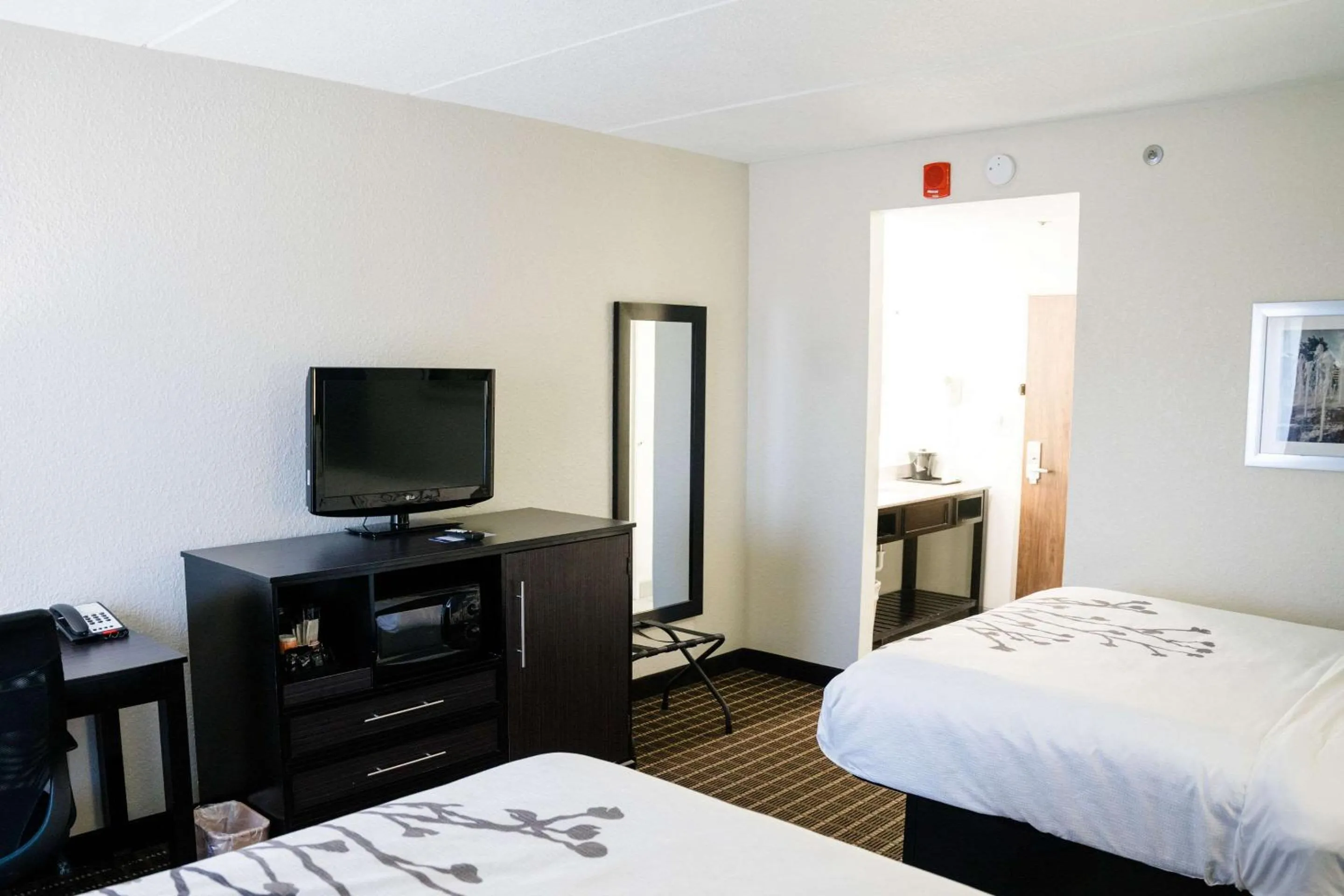 Bedroom, Bed in Sleep Inn & Suites West Knoxville