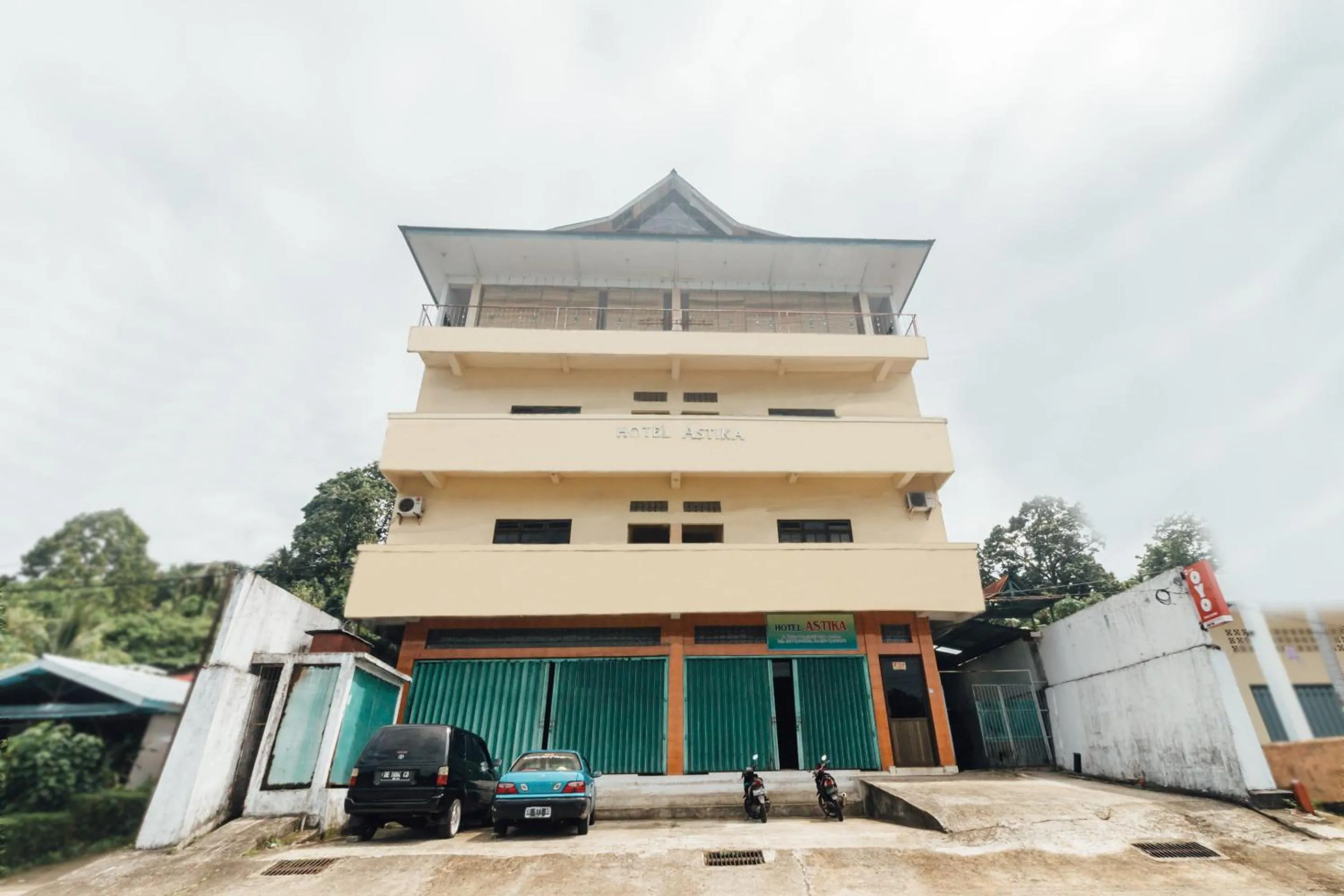 Facade/entrance in Hotel O Astika
