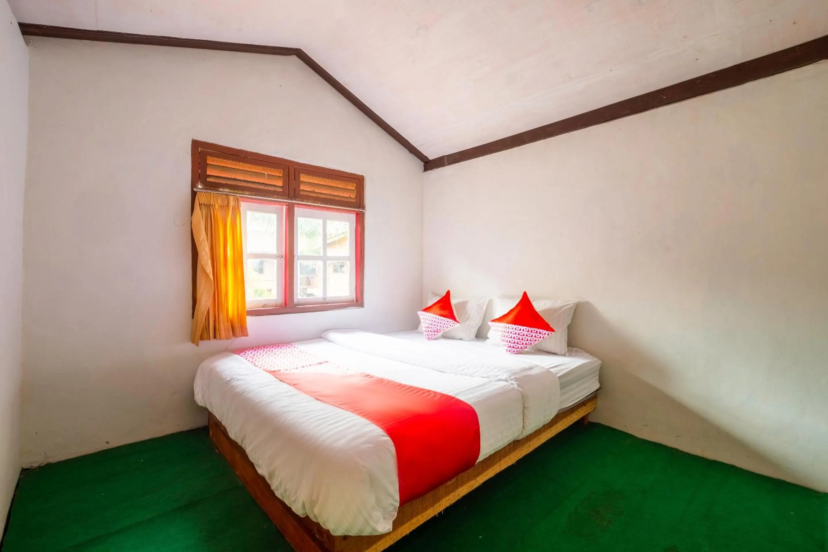 Bedroom, Bed in OYO 2278 Cikidang Hunting Resort