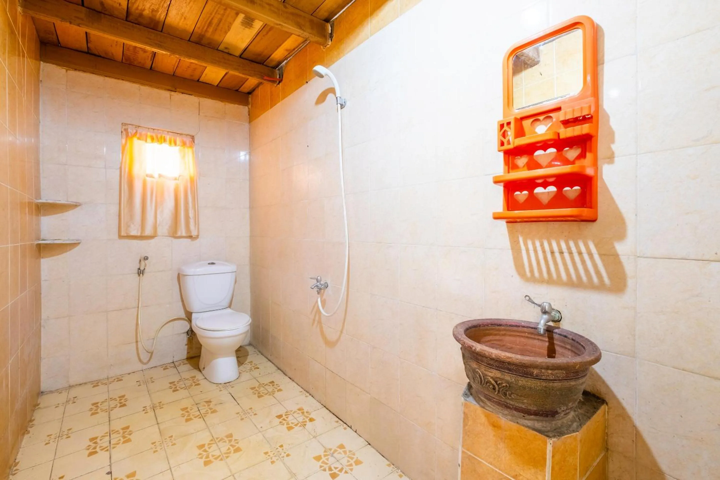 Bathroom in OYO 2278 Cikidang Hunting Resort