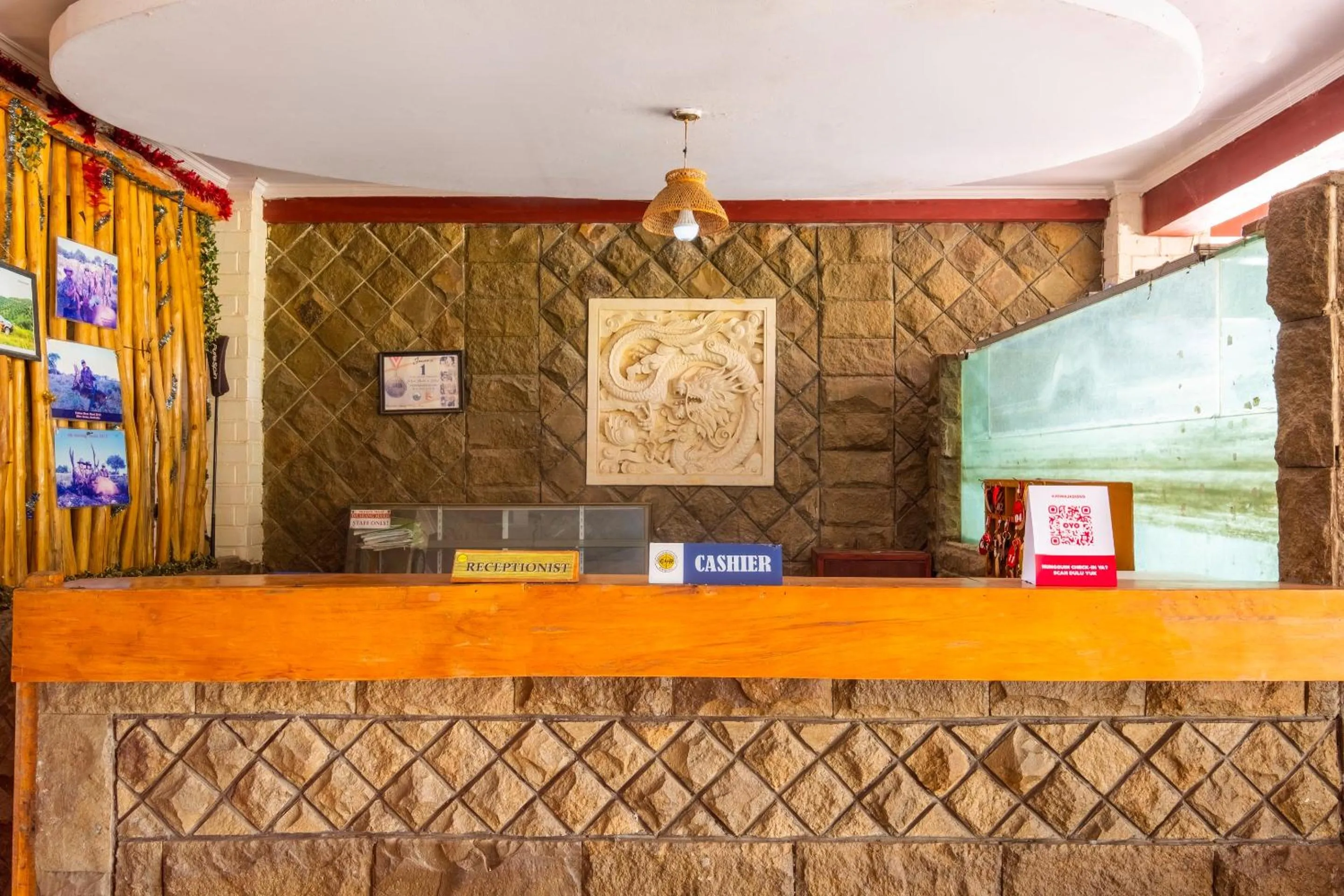 Lobby or reception in OYO 2278 Cikidang Hunting Resort