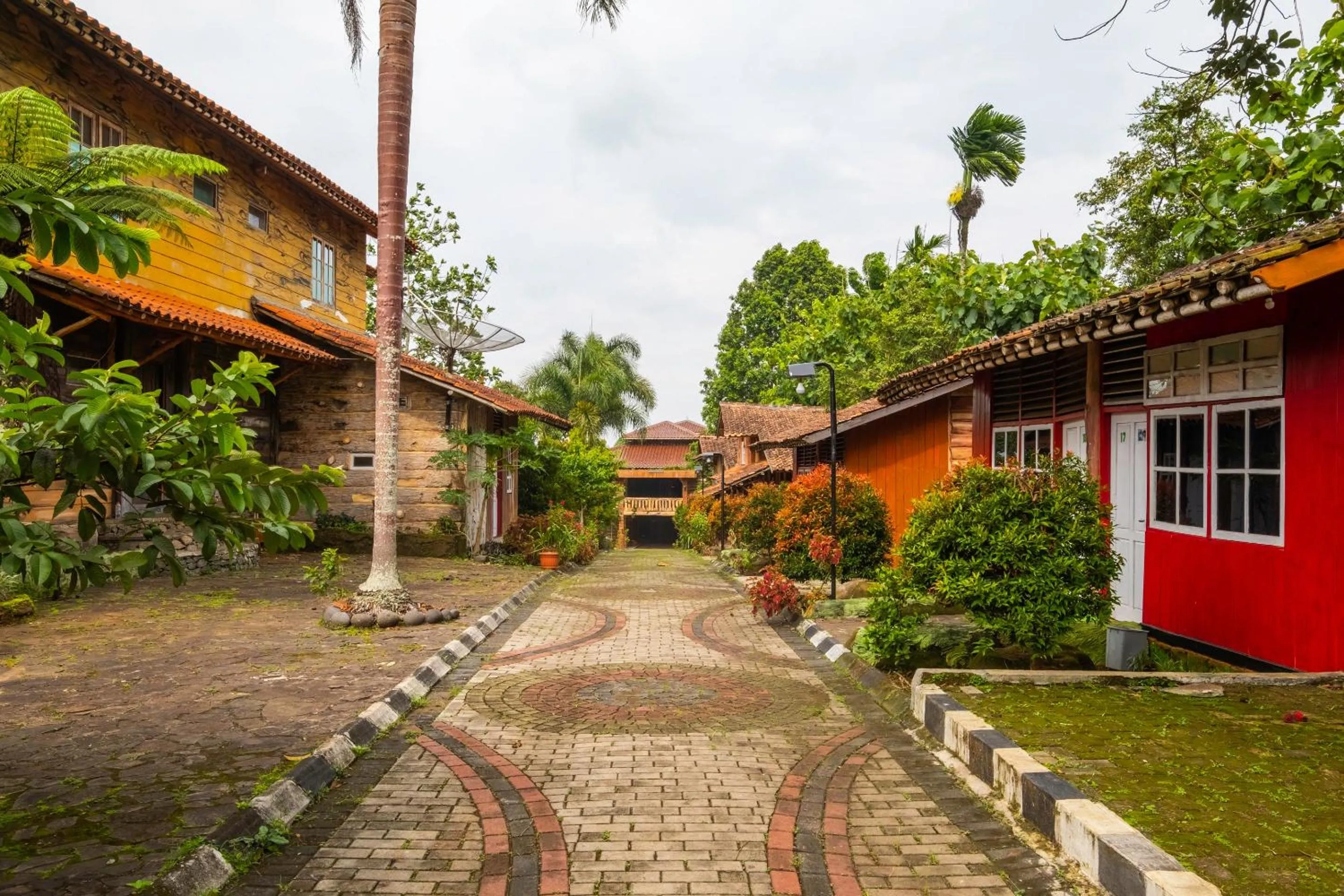 Lobby or reception in OYO 2278 Cikidang Hunting Resort
