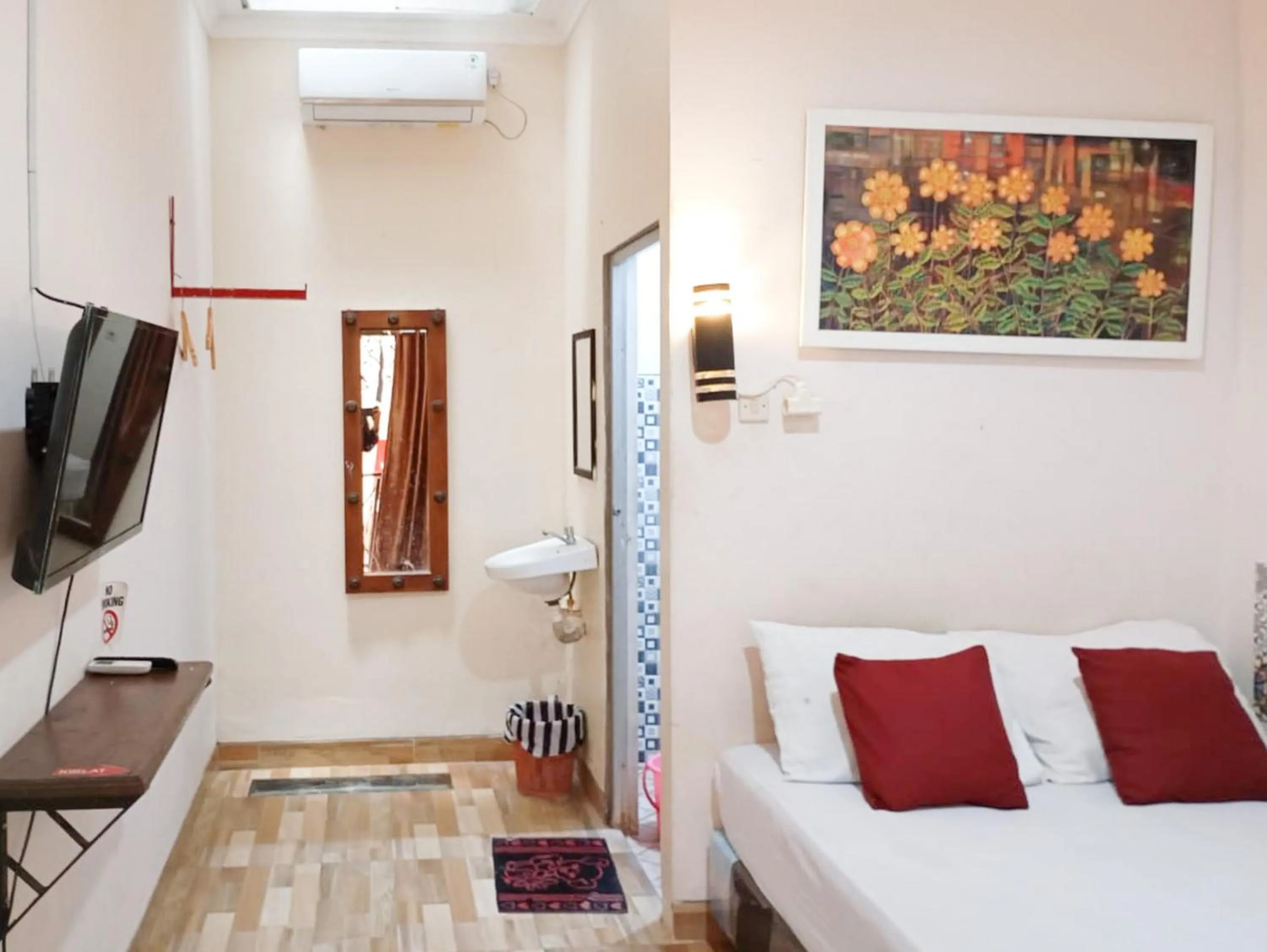 Bedroom, Bed in Art Guesthouse Syariah Near Malioboro RedPartner