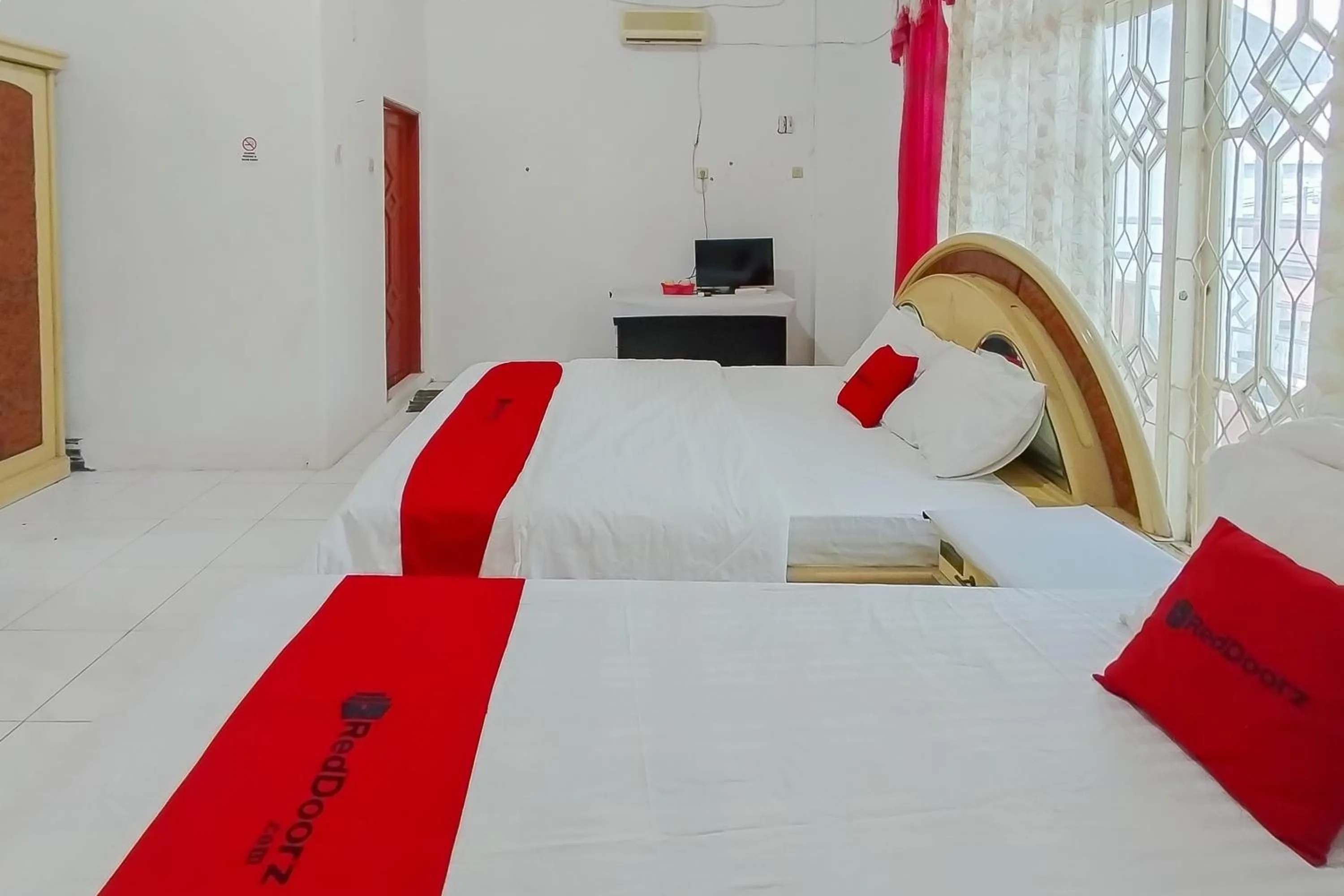 Bedroom, Bed in OYO 2301 Hocky Guest House