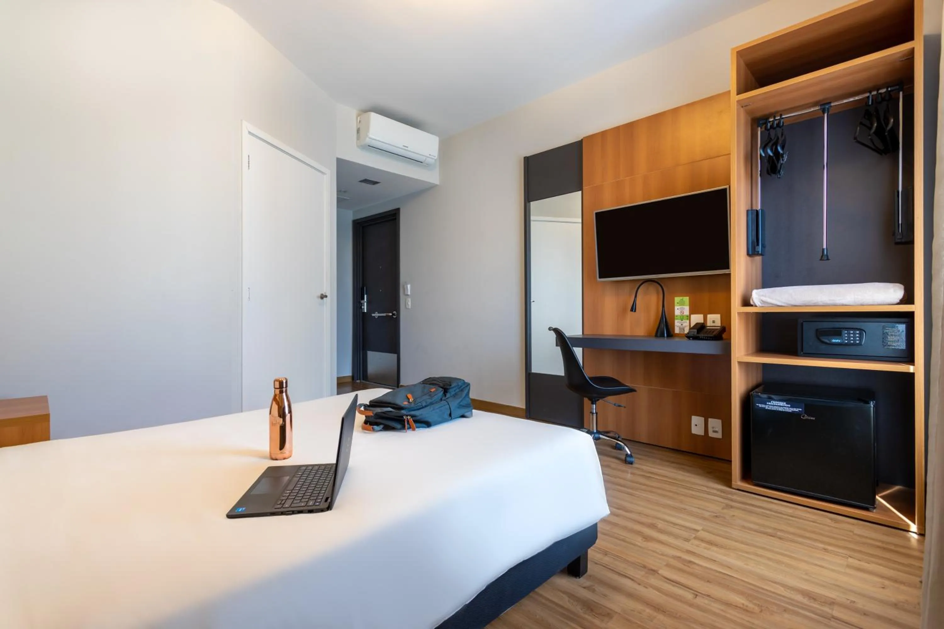 Bedroom, Bed in Ibis Styles SP Centro