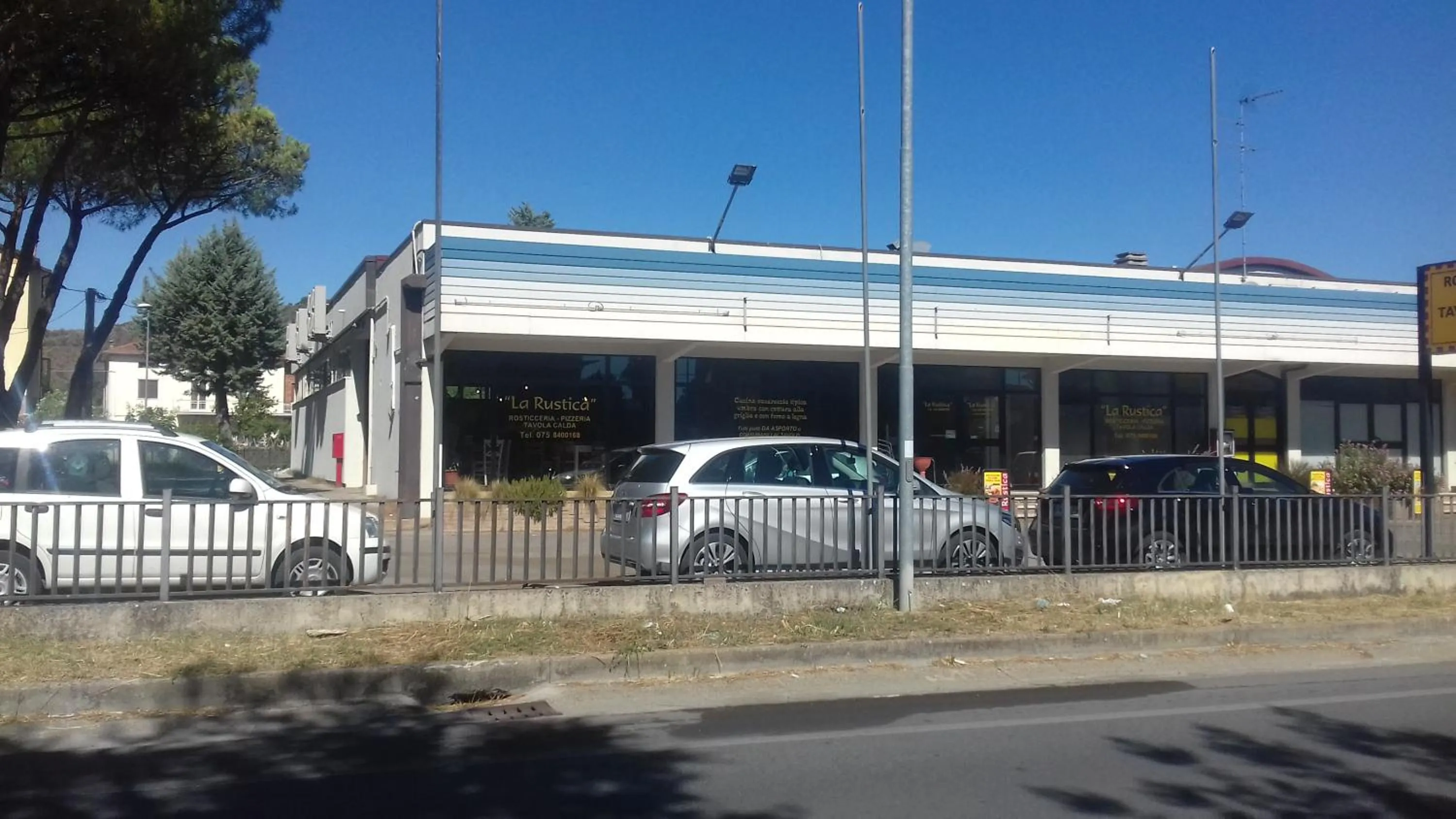 People in La Casetta Dei Cedri