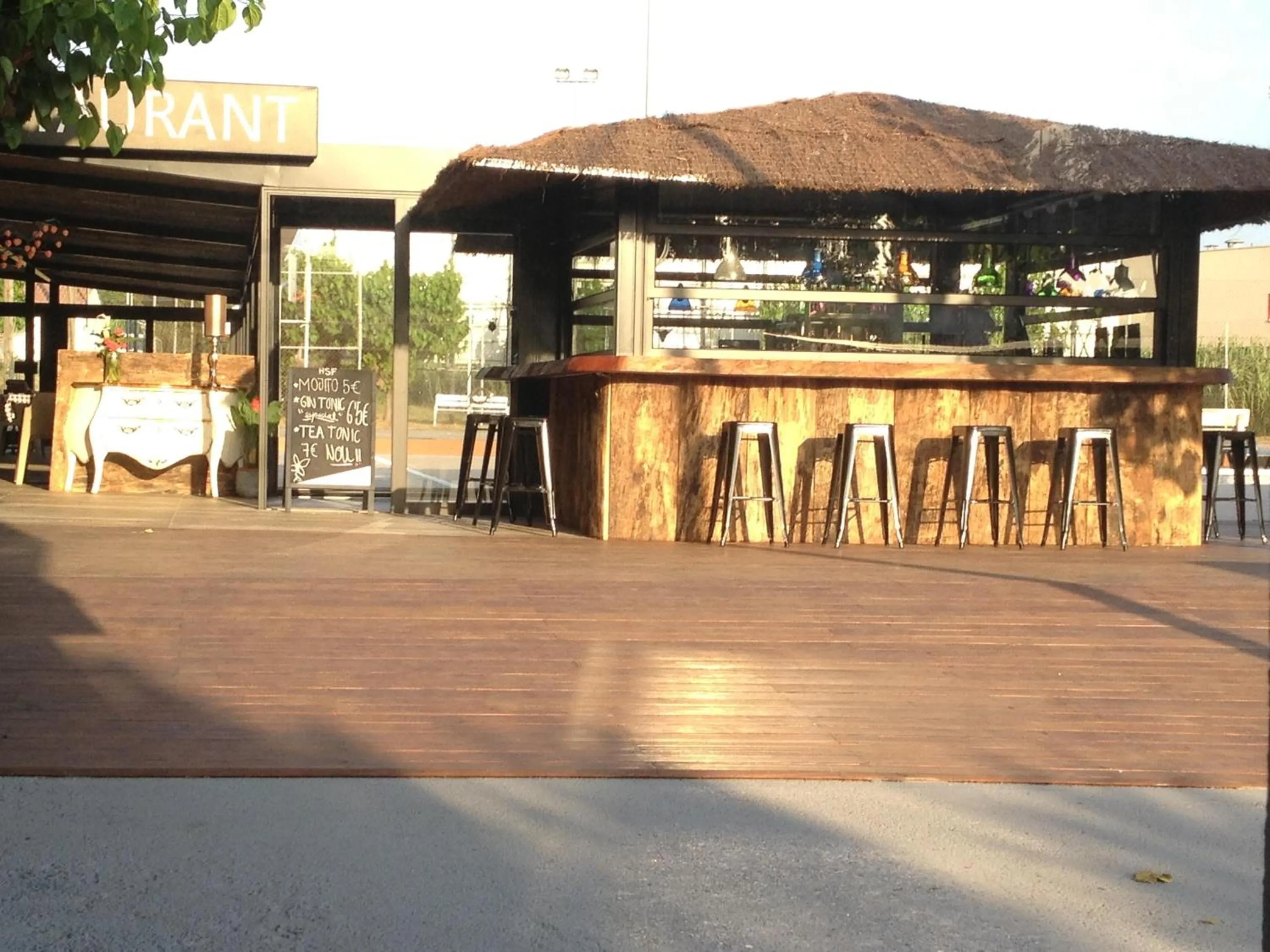 Lounge or bar in Hostal SolFina