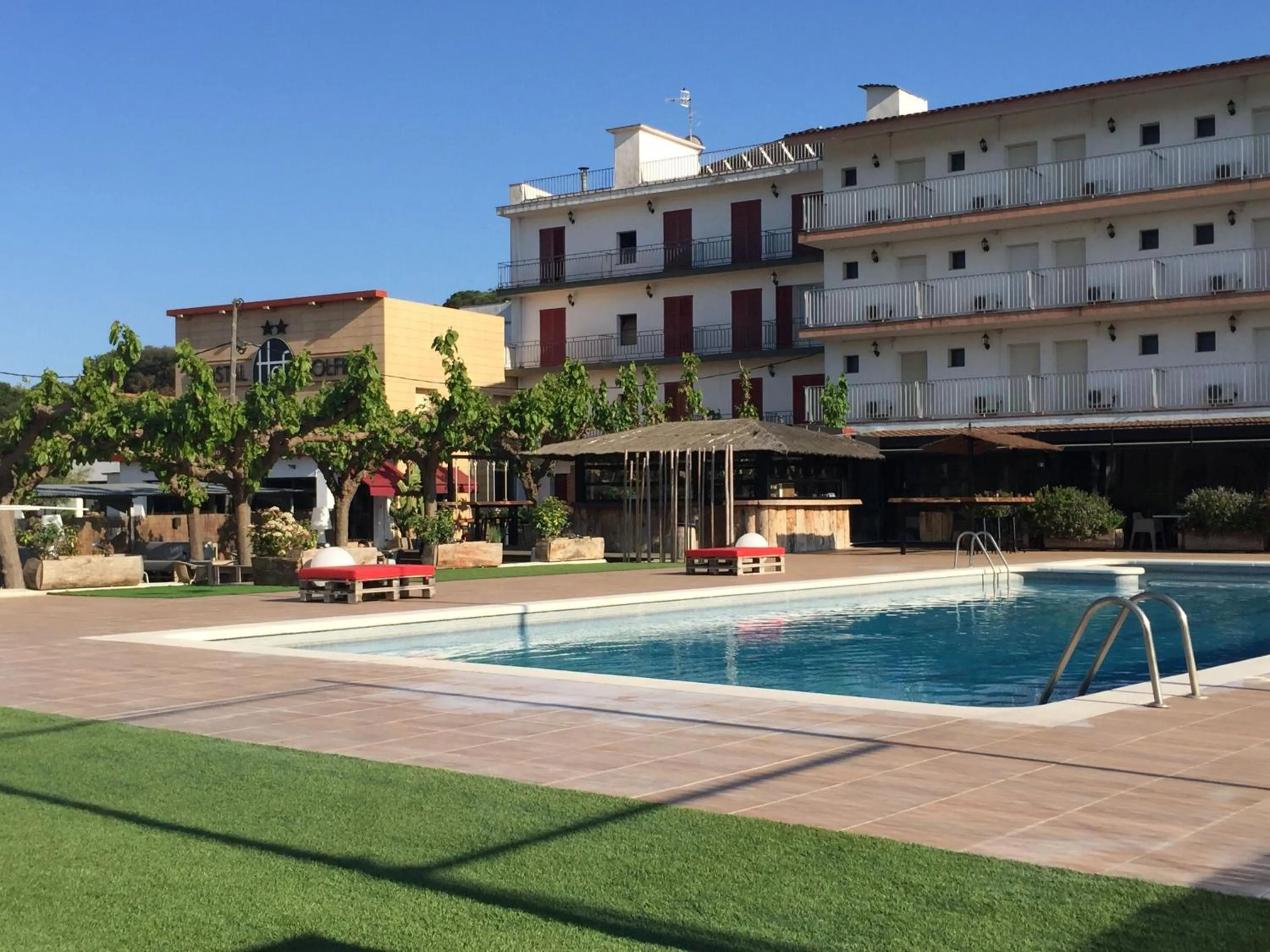 Property building in Hostal SolFina