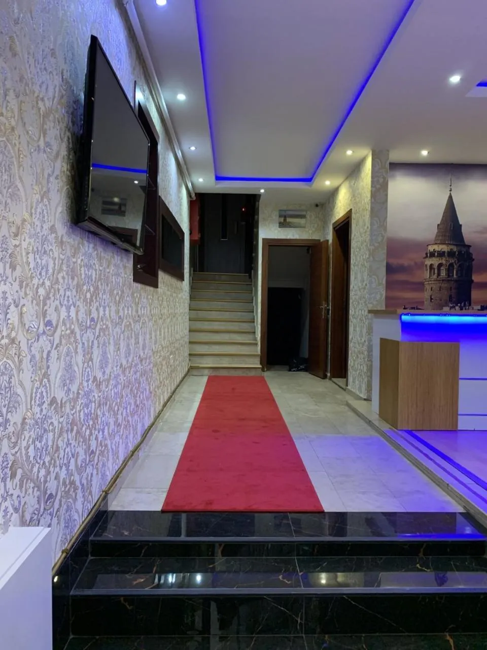 Facade/entrance in Taxim Hotel Marin