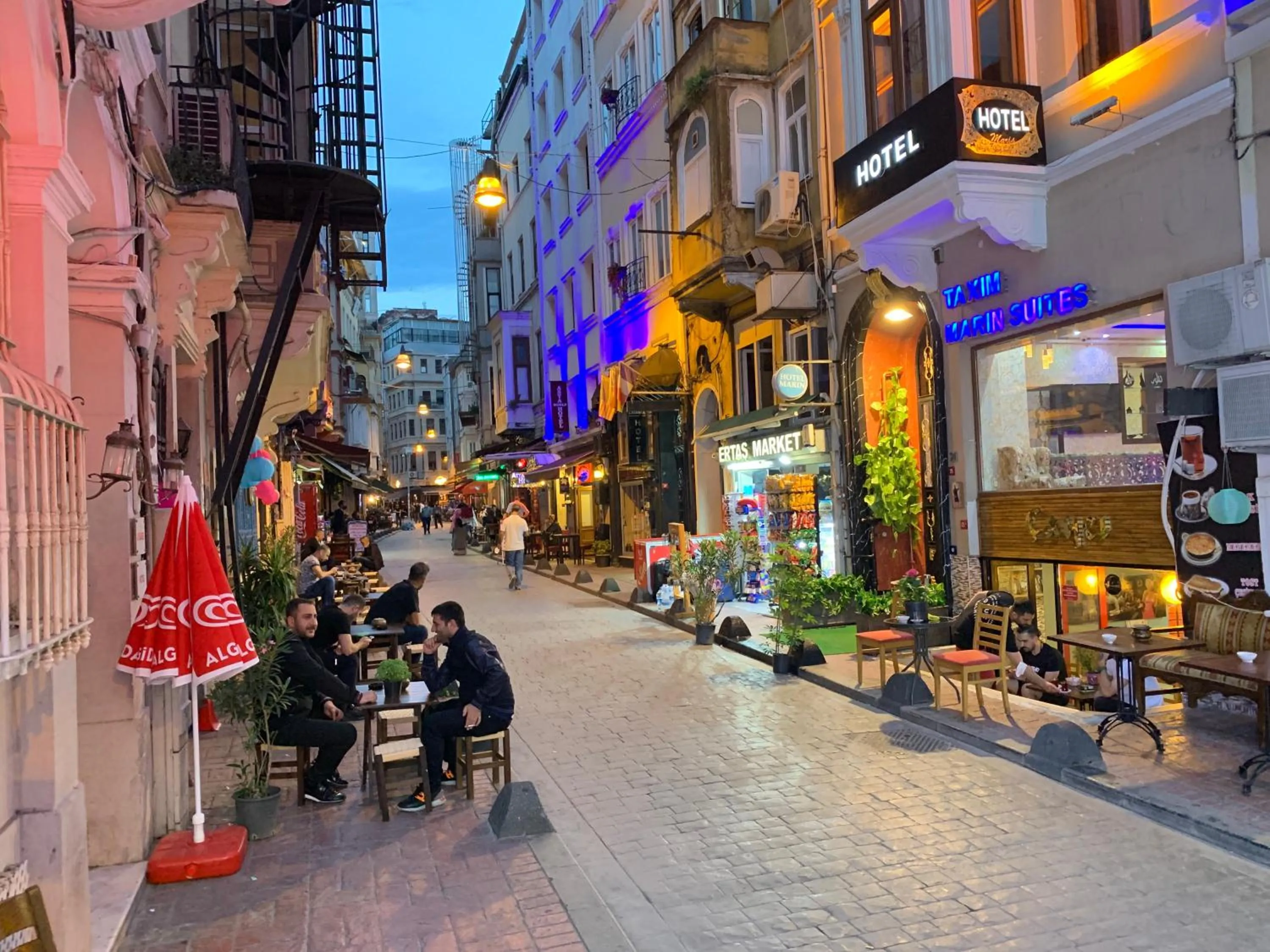 Facade/entrance in Taxim Hotel Marin