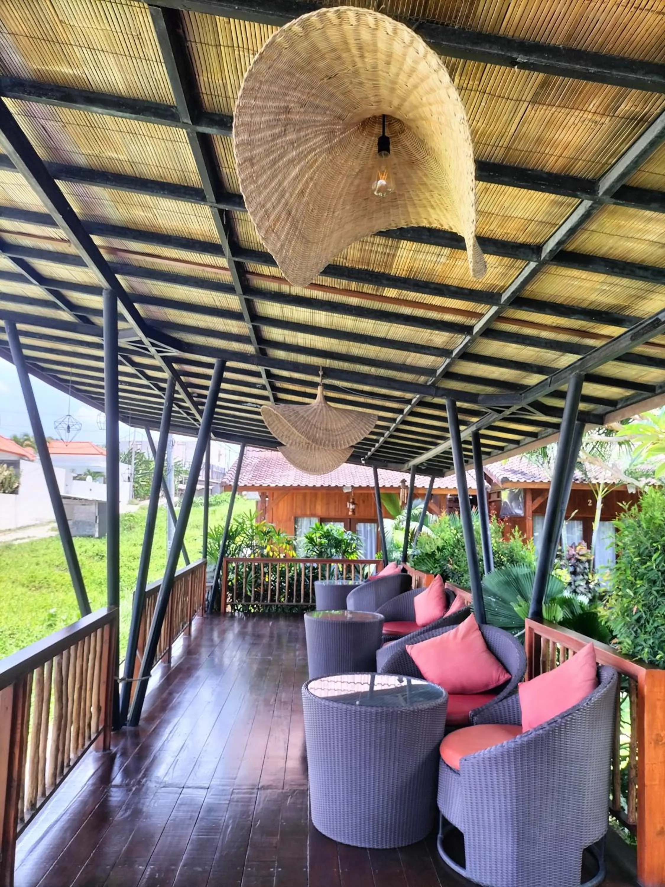 Patio in La Pan Nam Exotic Villas and Spa