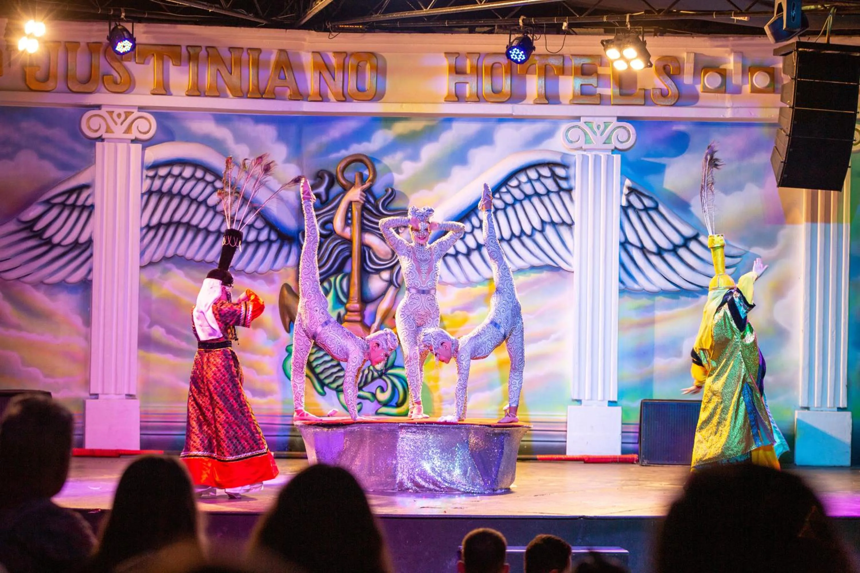 Evening entertainment in Justiniano Theodora Resort