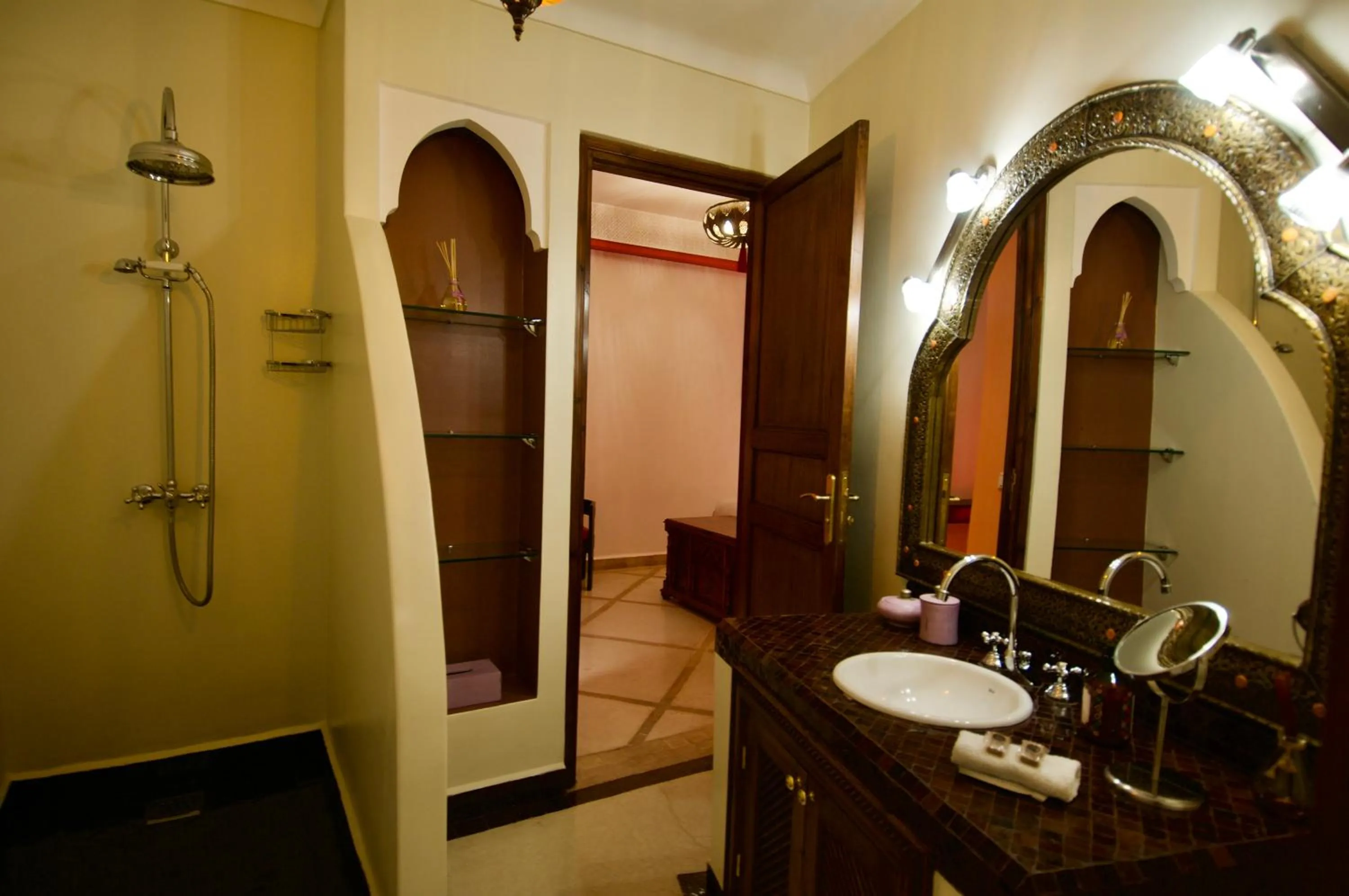 Bathroom in La Claire Fontaine