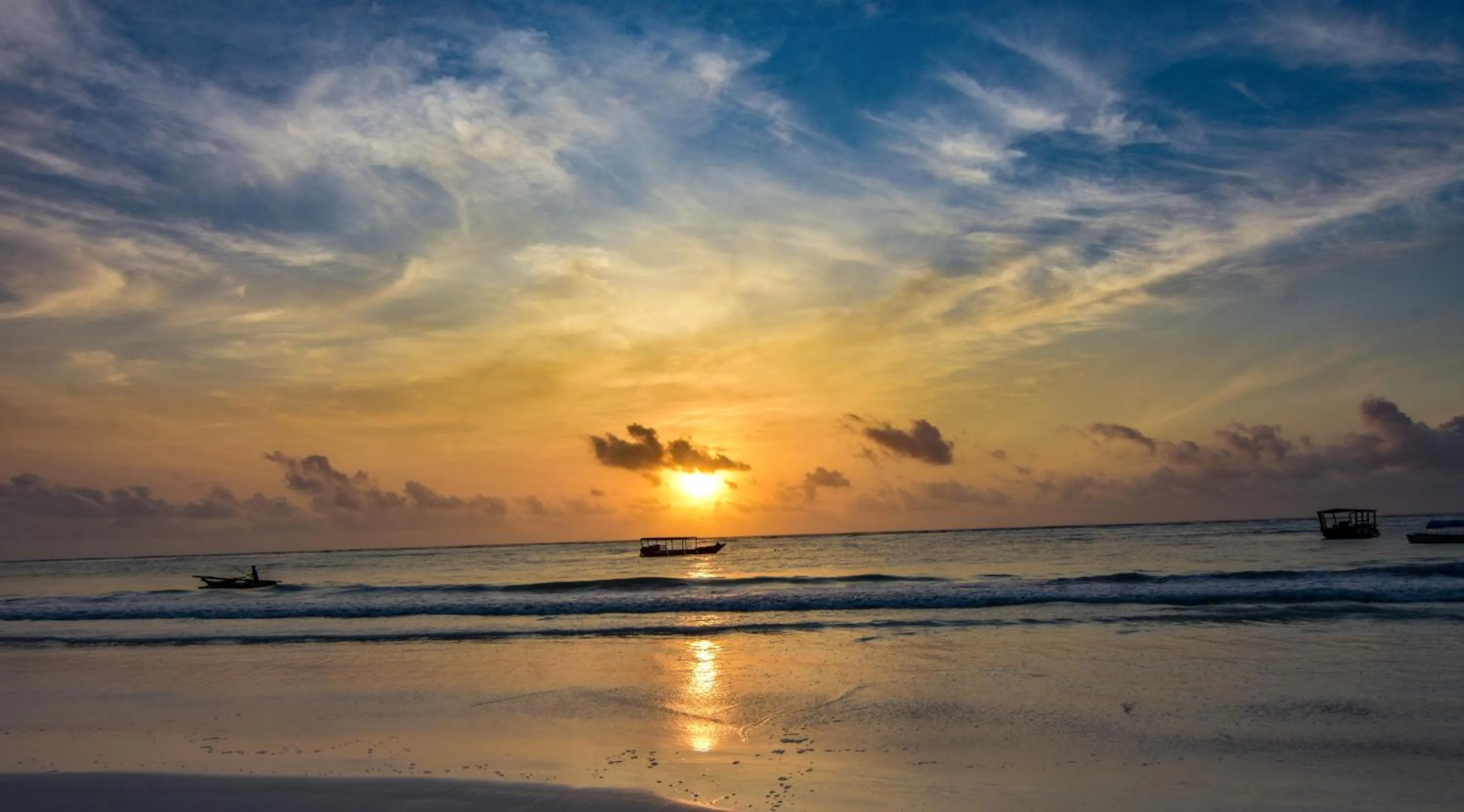 Sunrise in Kena Beach Hotel