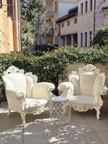 LEONI DI COLLALTO PALACE