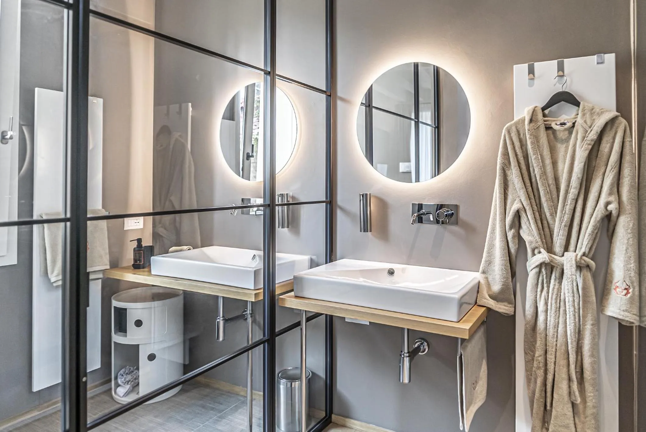 Bathroom in LEONI DI COLLALTO PALACE