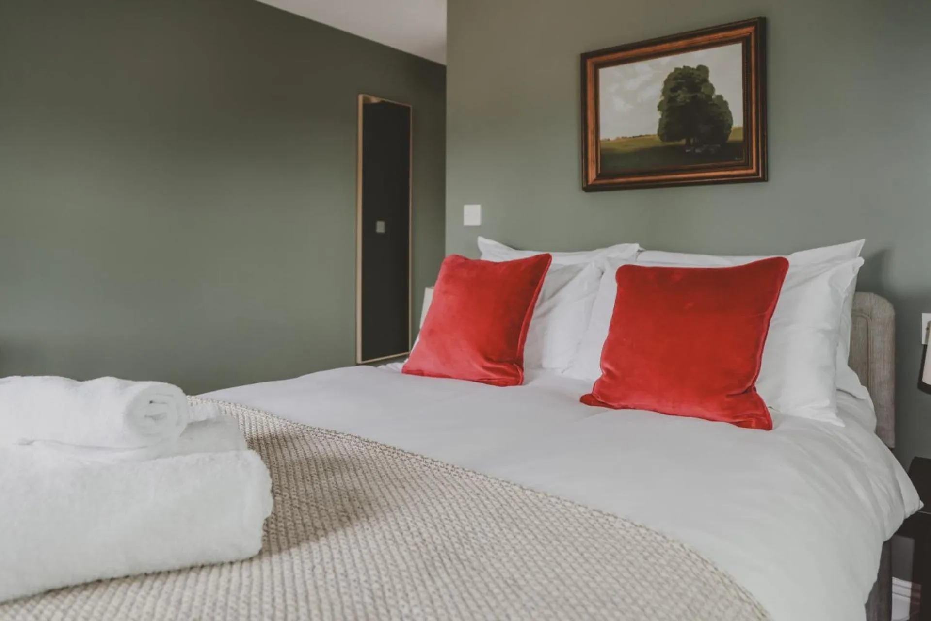 Bed in The Butterleigh Inn