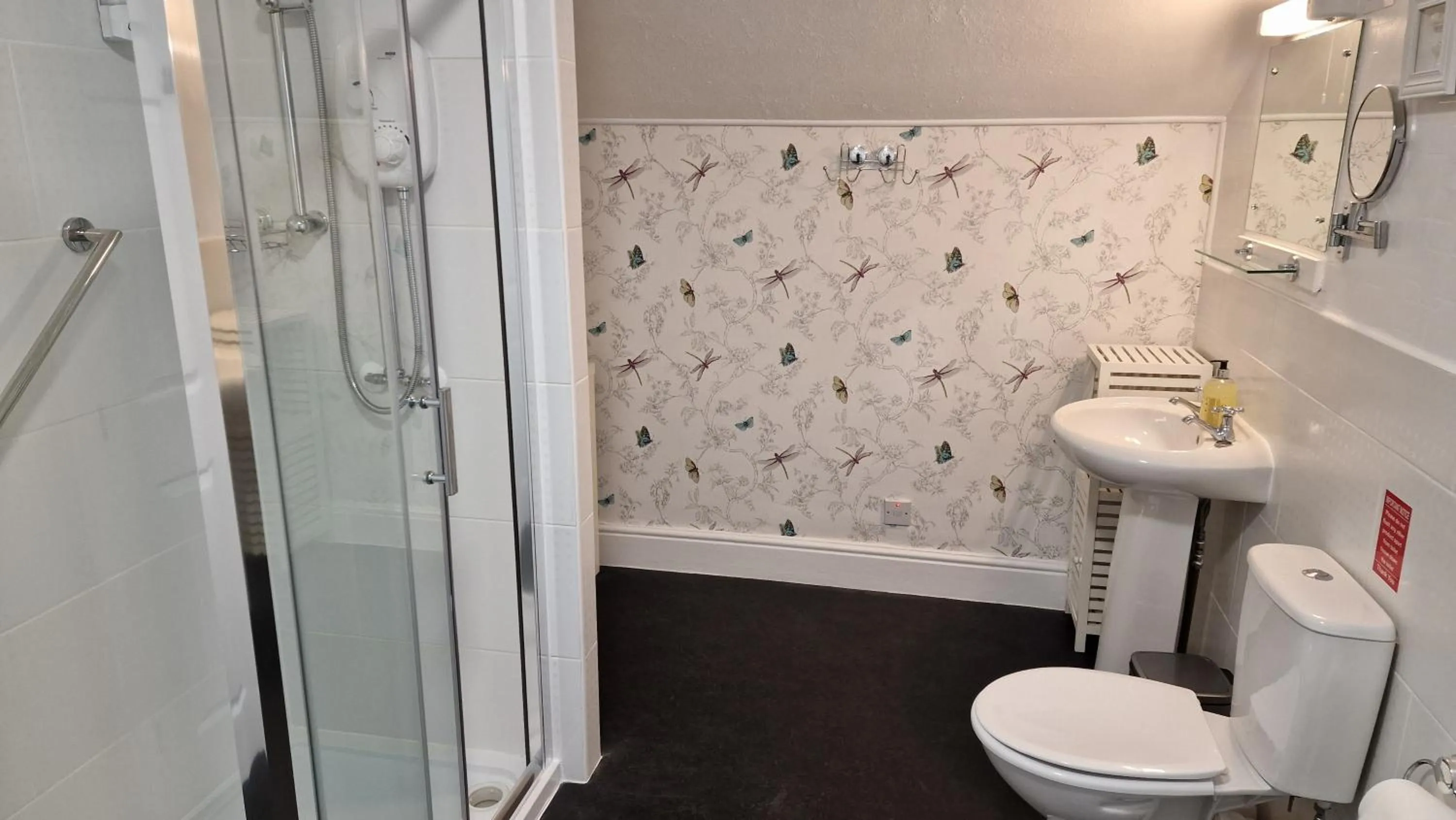 Bathroom in Colbourn Bed and Breakfast