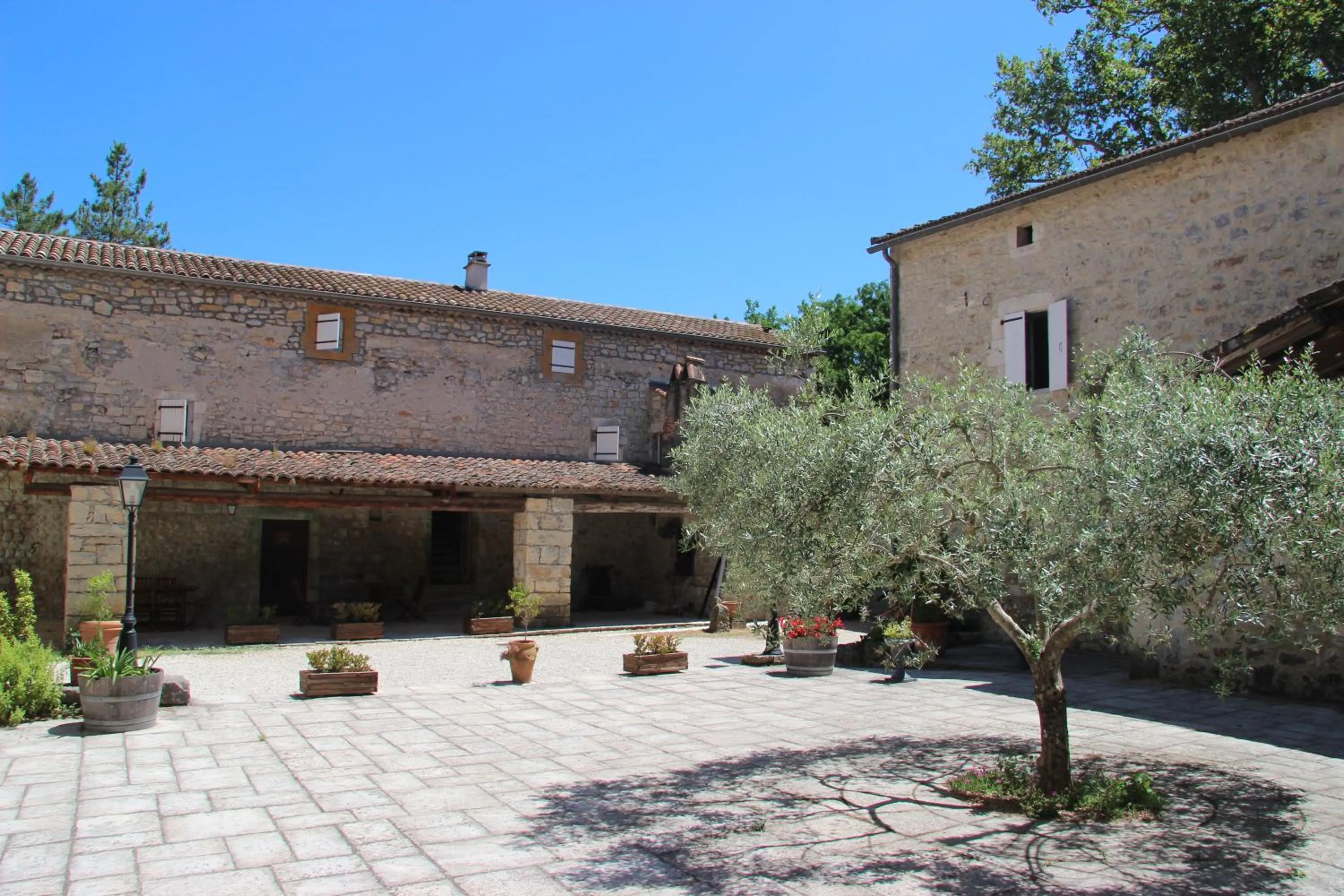 Facade/entrance in Logis Hôtel Restaurant Gîte La Bastide du Vébron