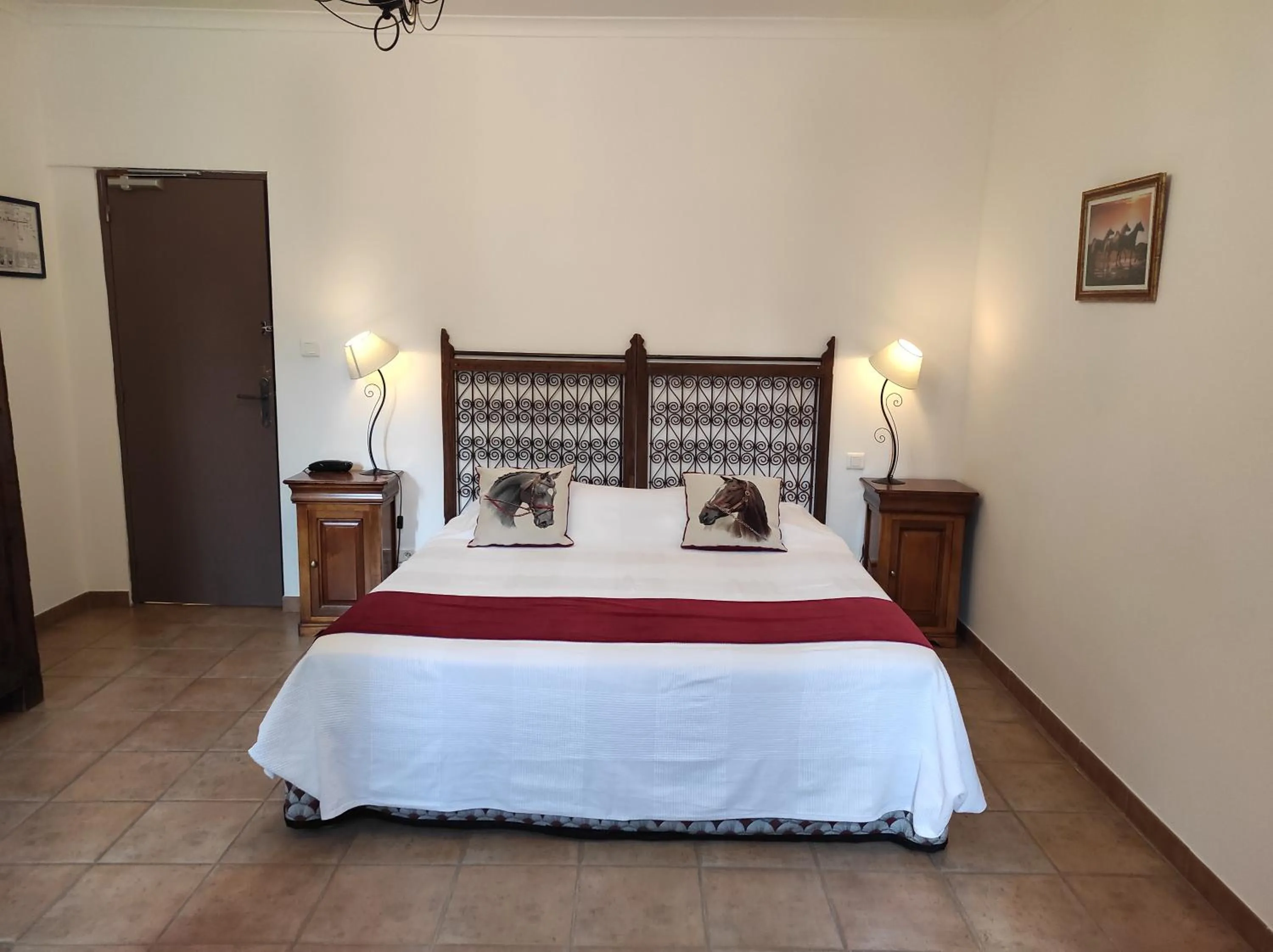 Bed in Logis Hôtel Restaurant Gîte La Bastide du Vébron