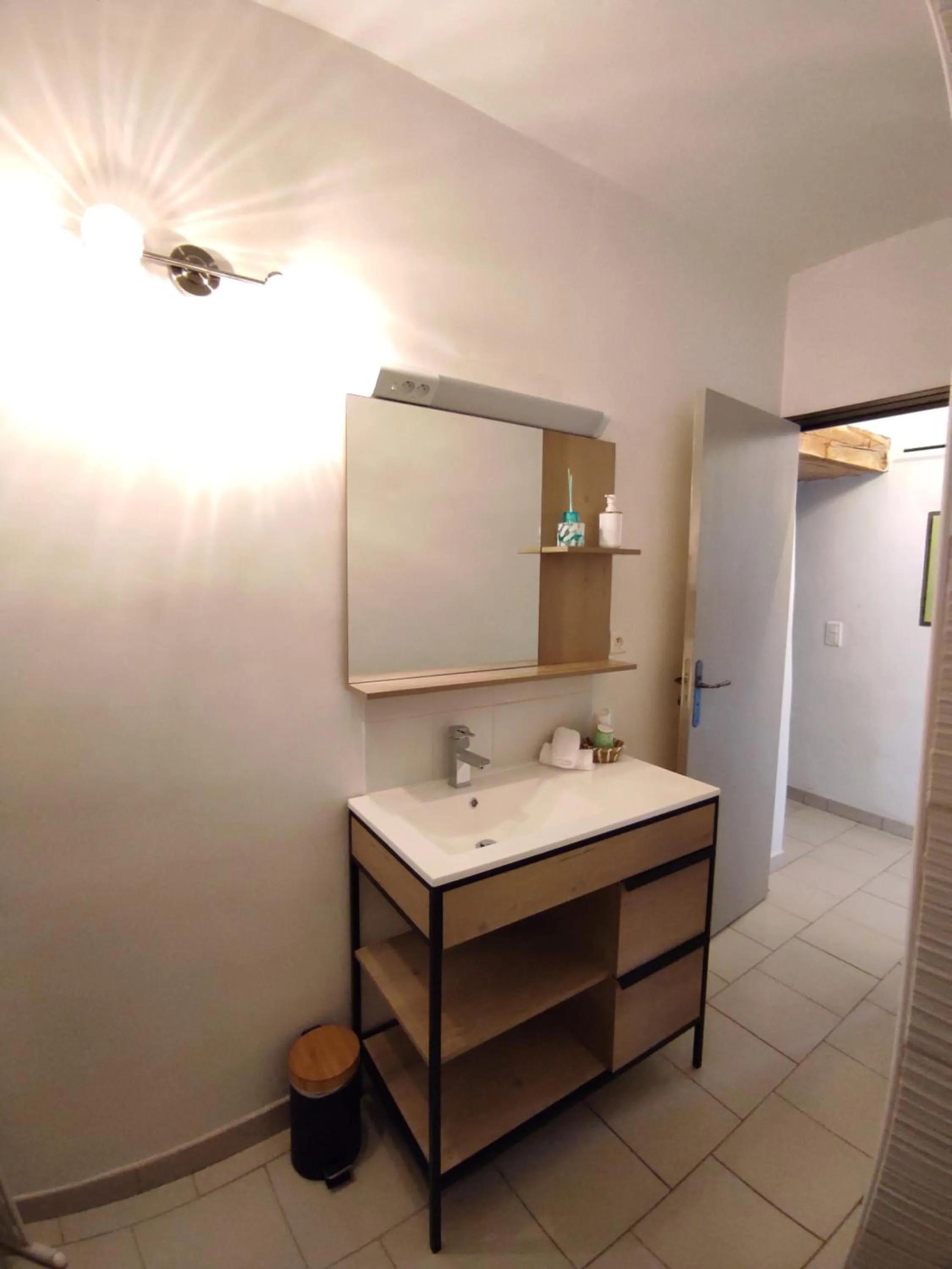 Bathroom in Logis Hôtel Restaurant Gîte La Bastide du Vébron