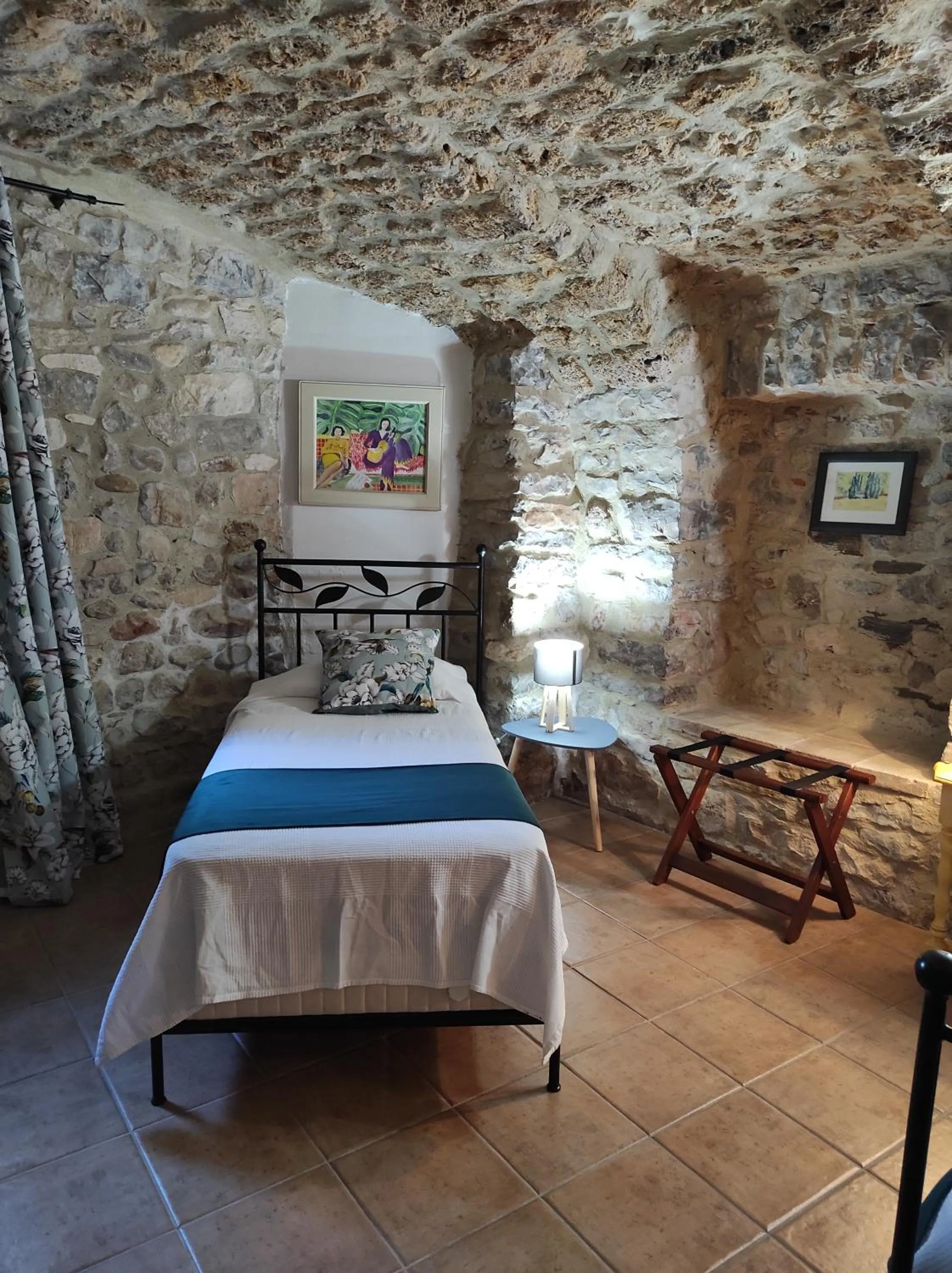 Bed in Logis Hôtel Restaurant Gîte La Bastide du Vébron