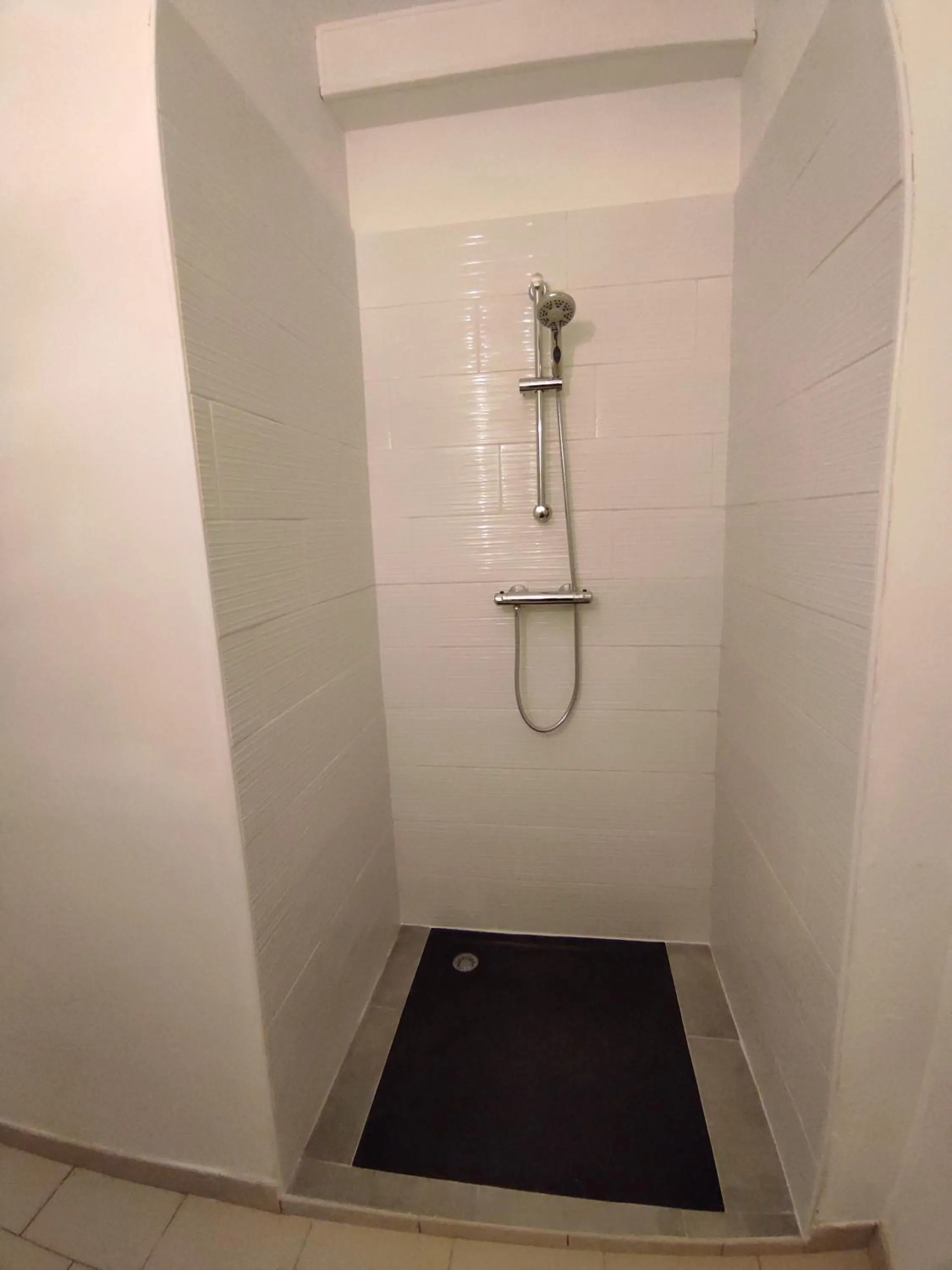 Bathroom in Logis Hôtel Restaurant Gîte La Bastide du Vébron