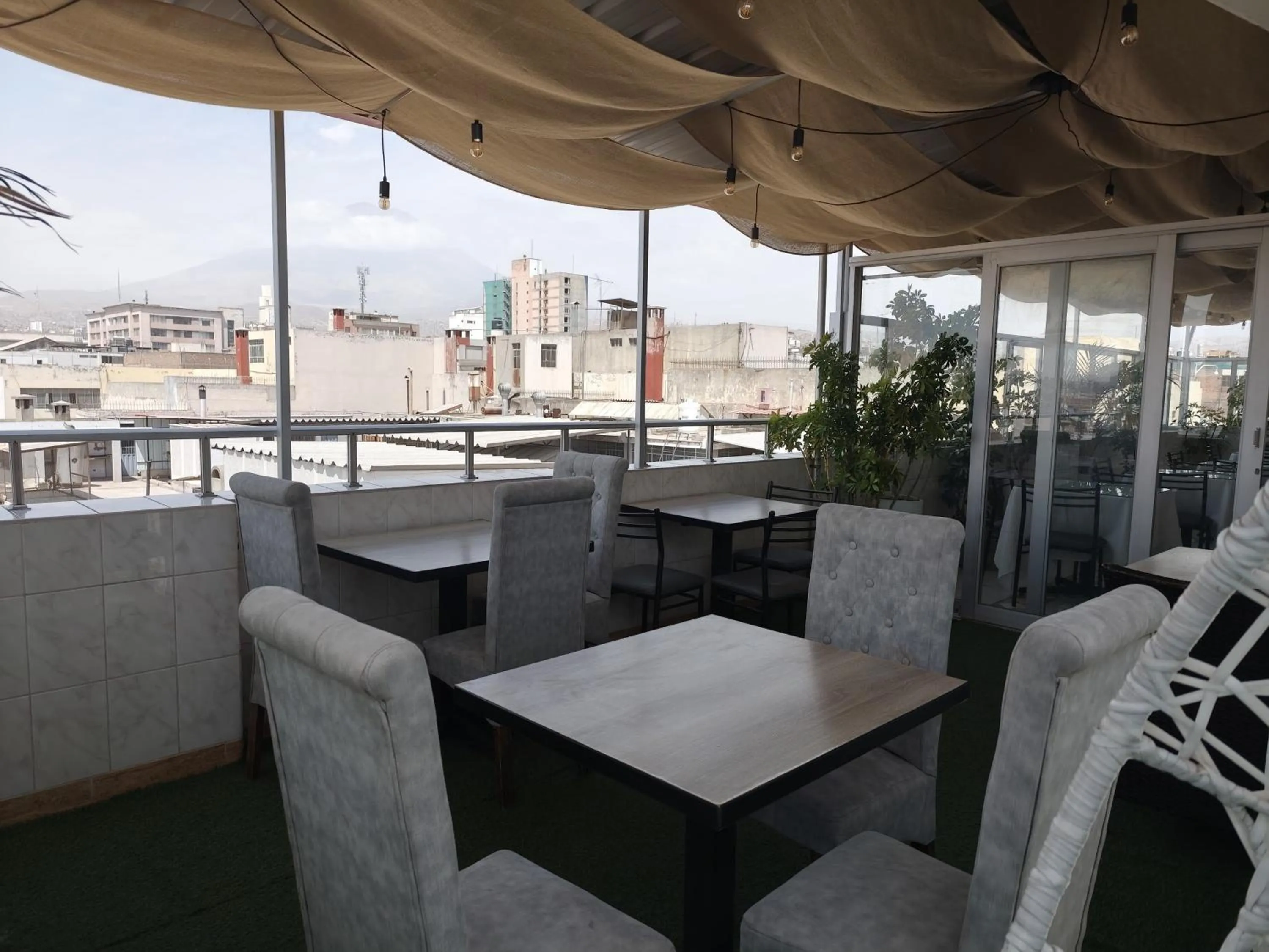 Dining area in TERRAMISTICA CENTRO BY Casa Consuelo