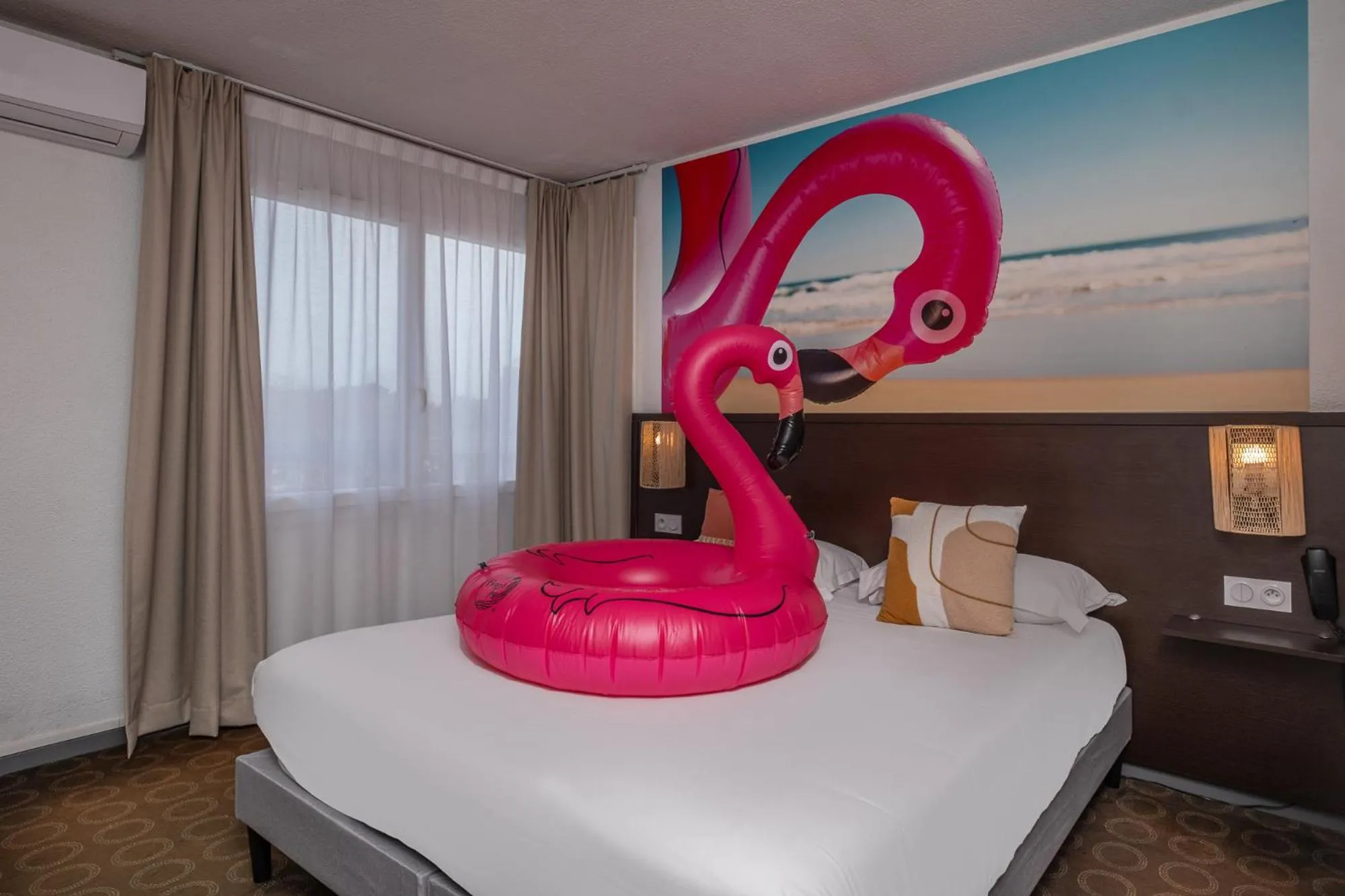 Bedroom, Bed in Brit Hotel Opal Centre Port