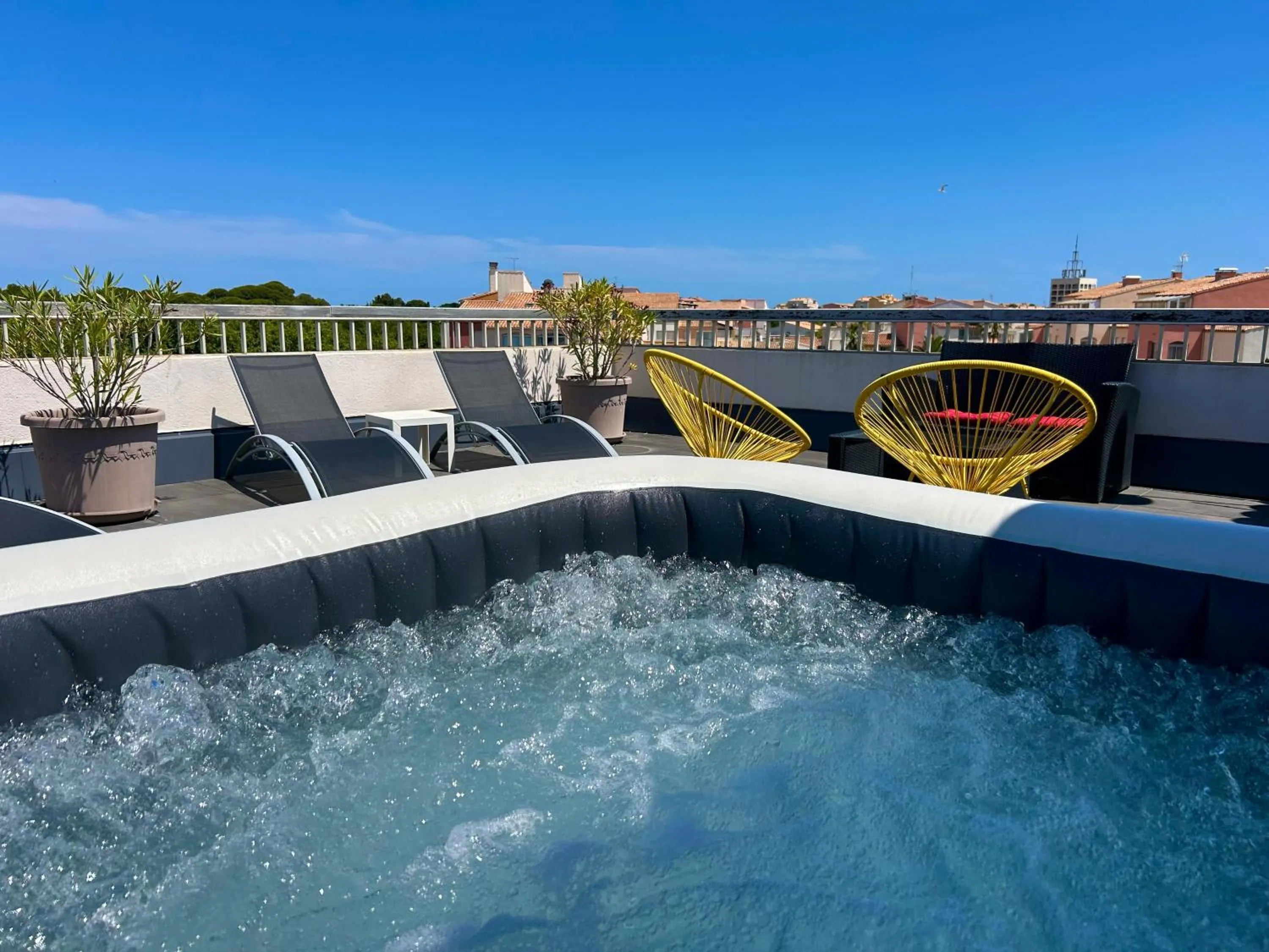 Property building in Brit Hotel Opal Centre Port