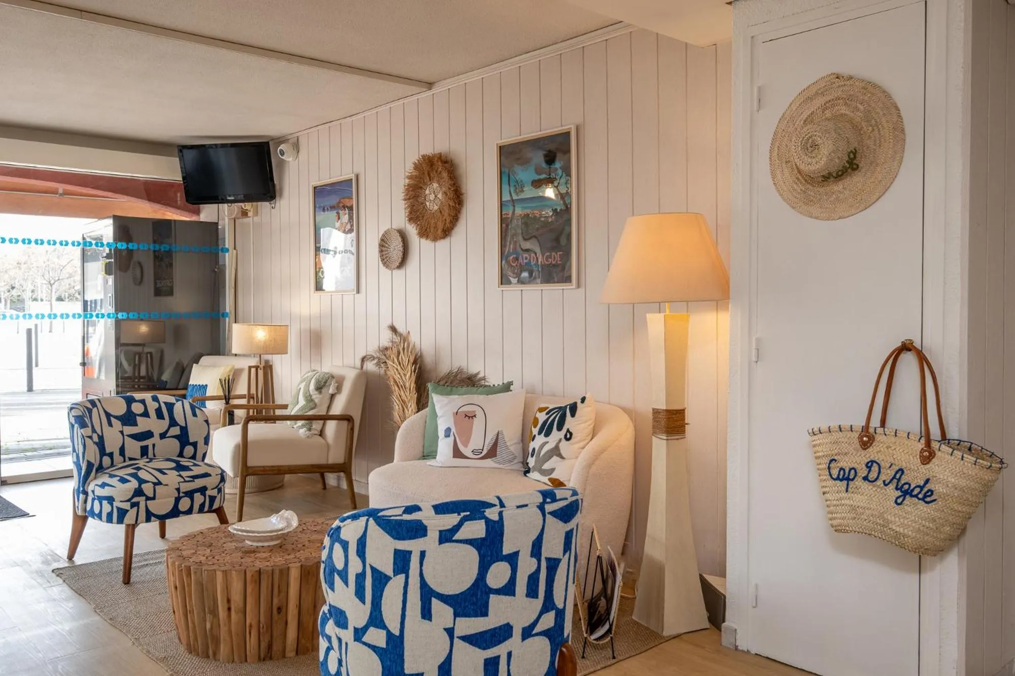 Property building in Brit Hotel Opal Centre Port