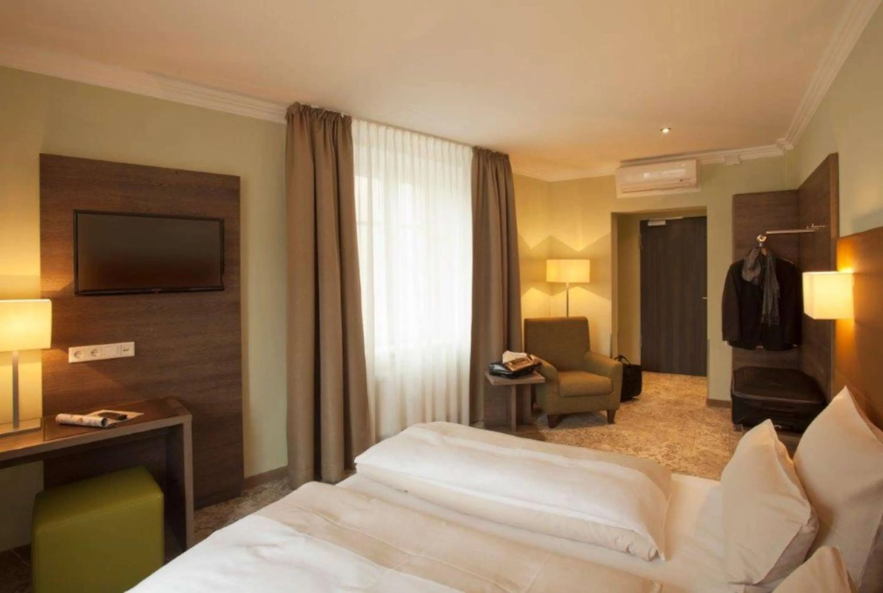 Bedroom, Bed in Hotel Jakob Regensburg DownTown, Best Western Signature Collection