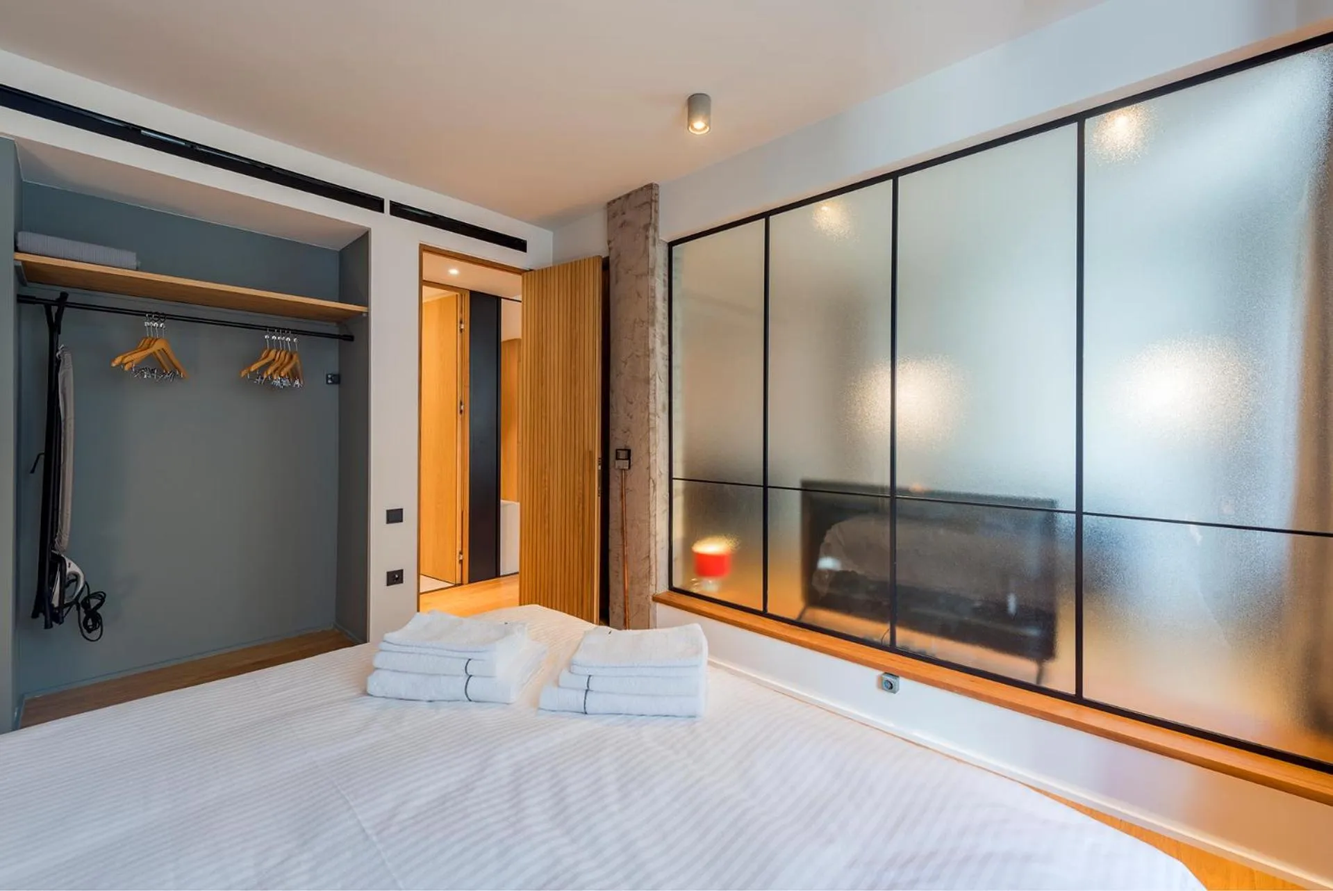 Bedroom, Bed in Kin Athens