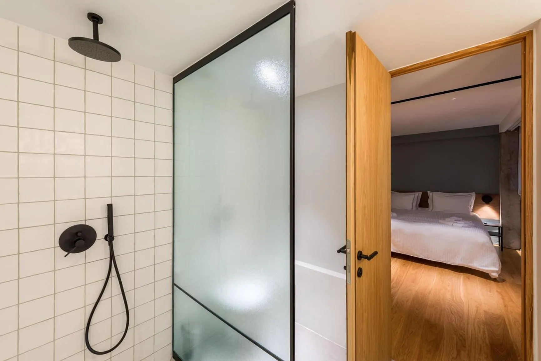 Shower, Bed in Kin Athens