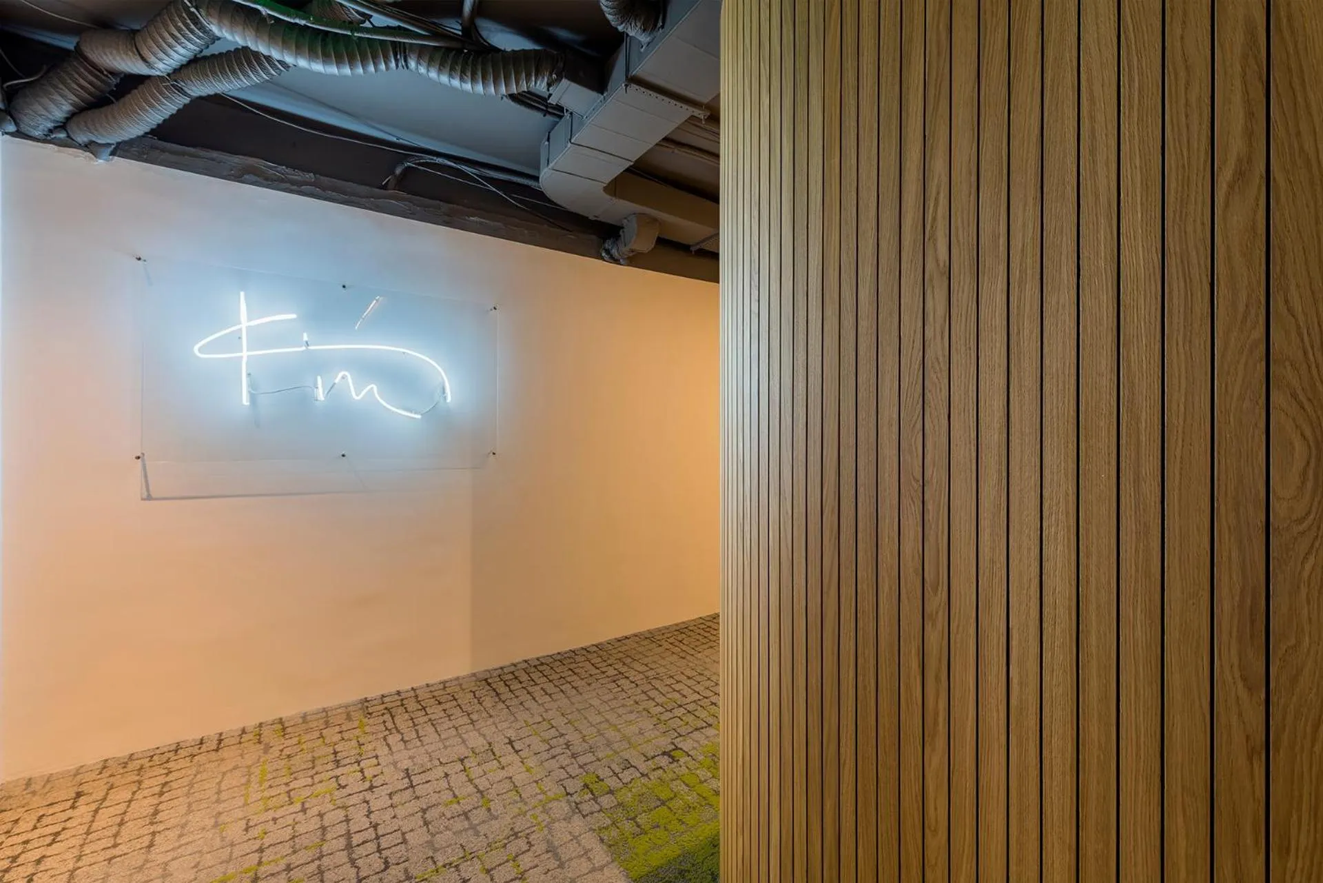 Property building in Kin Athens