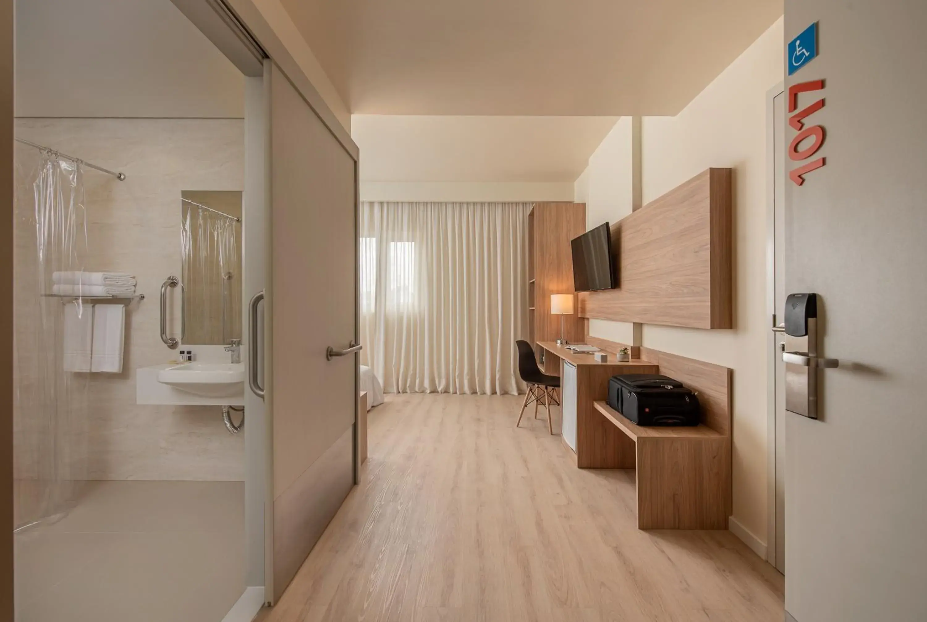 Standard PwD Disability Access - single occupancy - 1 Double Bed in Intercity Curitiba Batel Standard PwD Disability Access - single occupancy - 1 Double Bed in Intercity Curitiba Batel