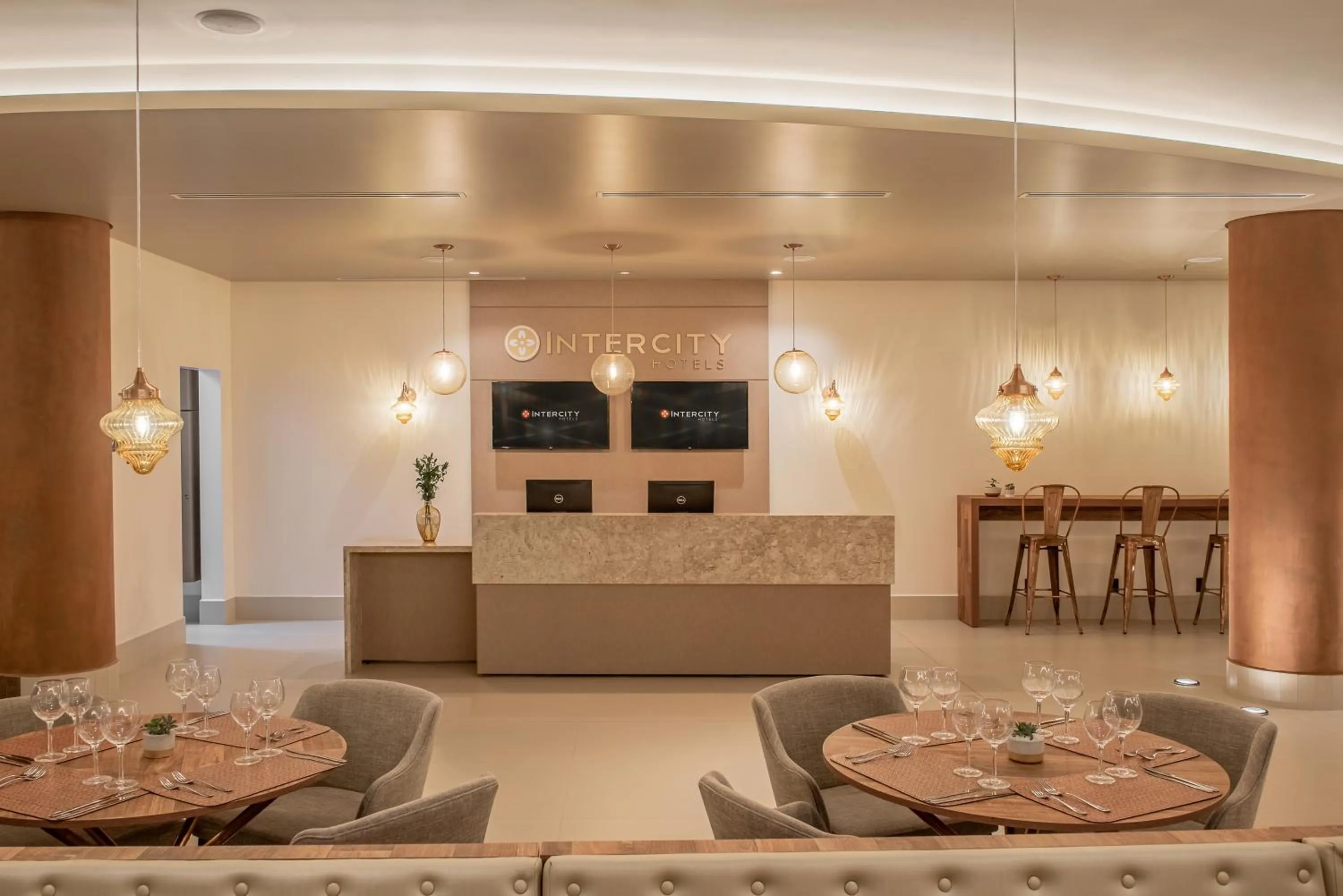 Lobby or reception in Intercity Curitiba Batel