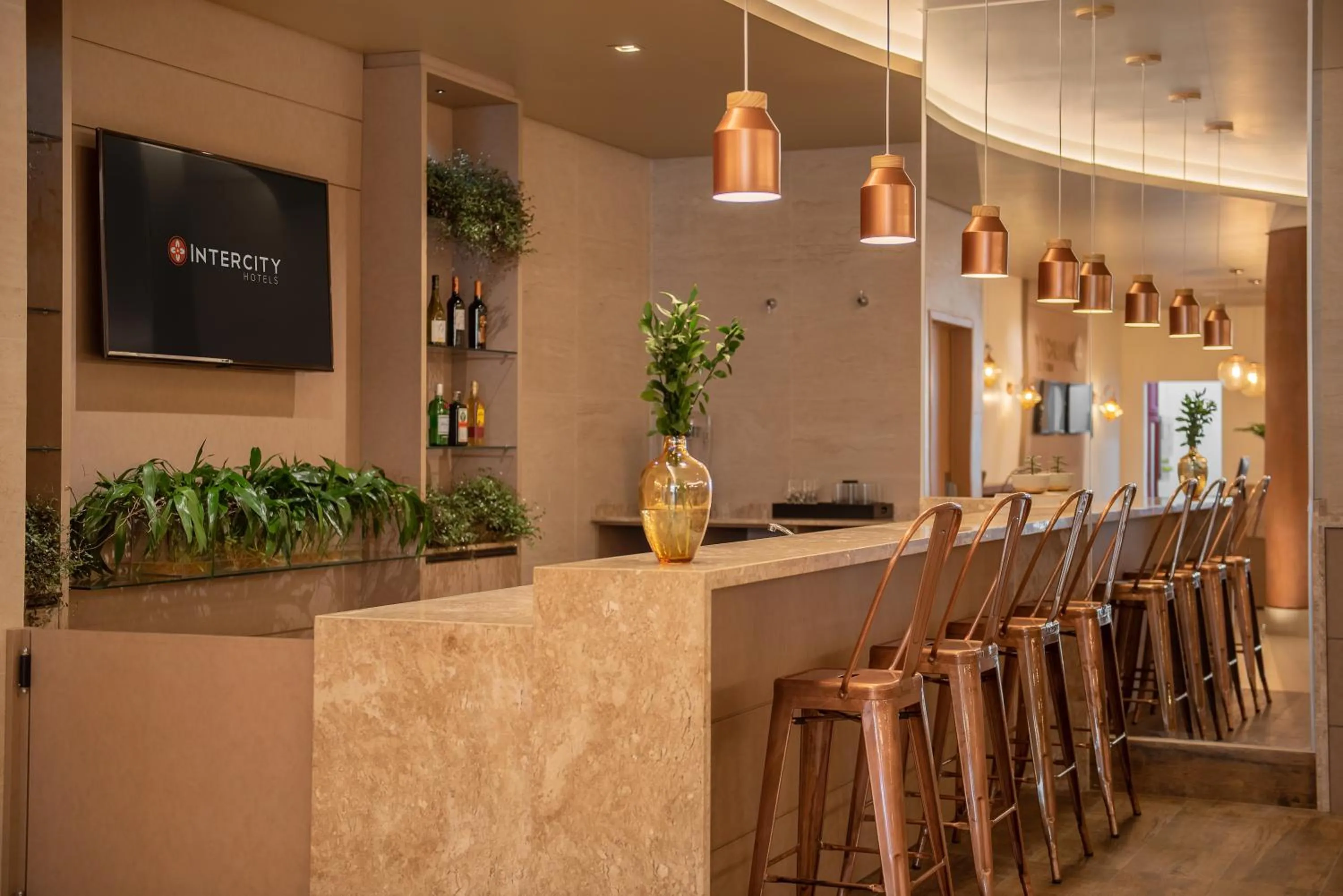 Lounge or bar in Intercity Curitiba Batel