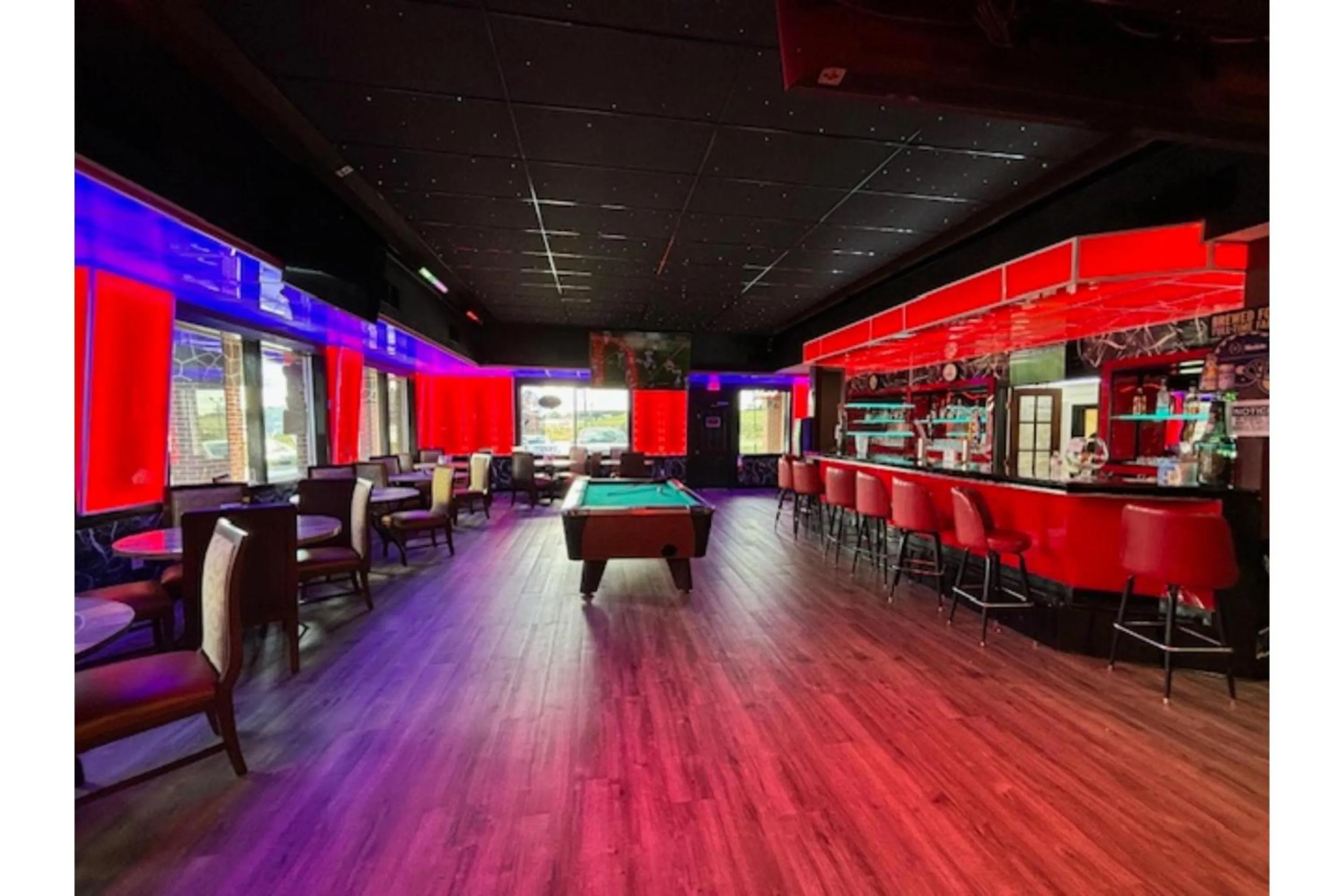 Lounge or bar in OYO Hotel Wade/Fayetteville I-95 South