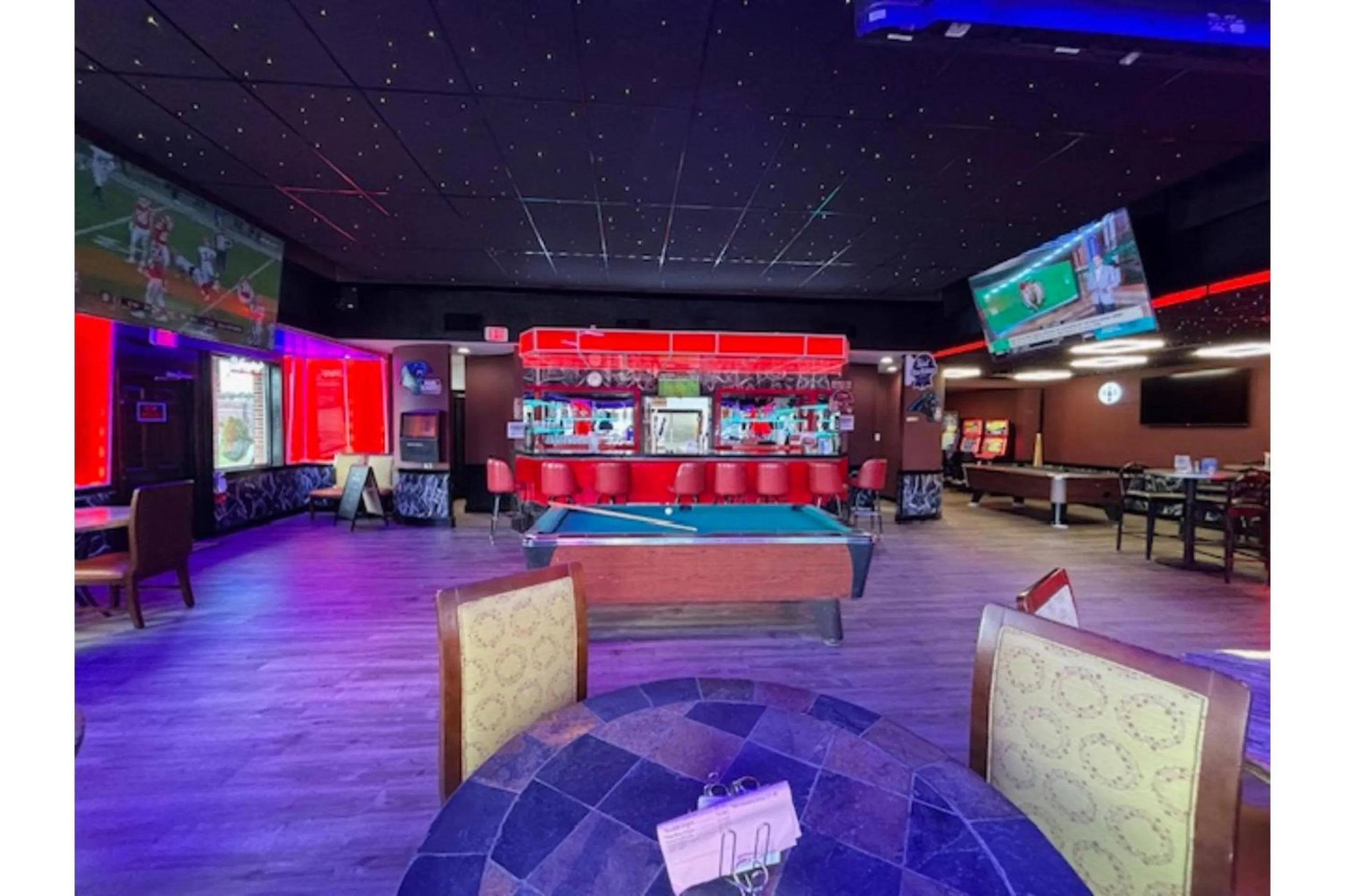 Lounge or bar in OYO Hotel Wade/Fayetteville I-95 South