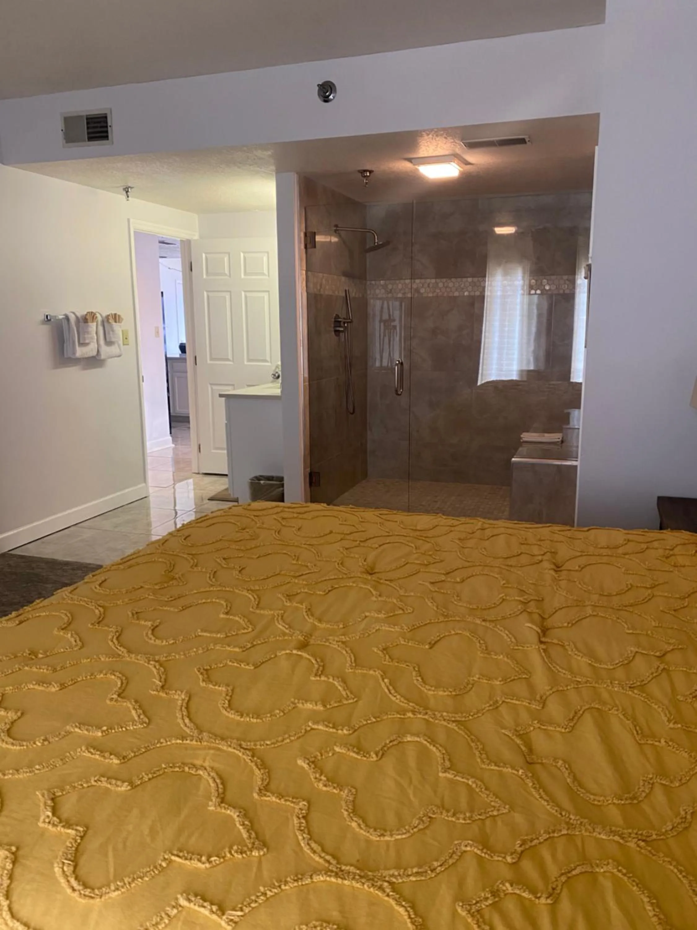 Bed in River Place Condos #711 3BD