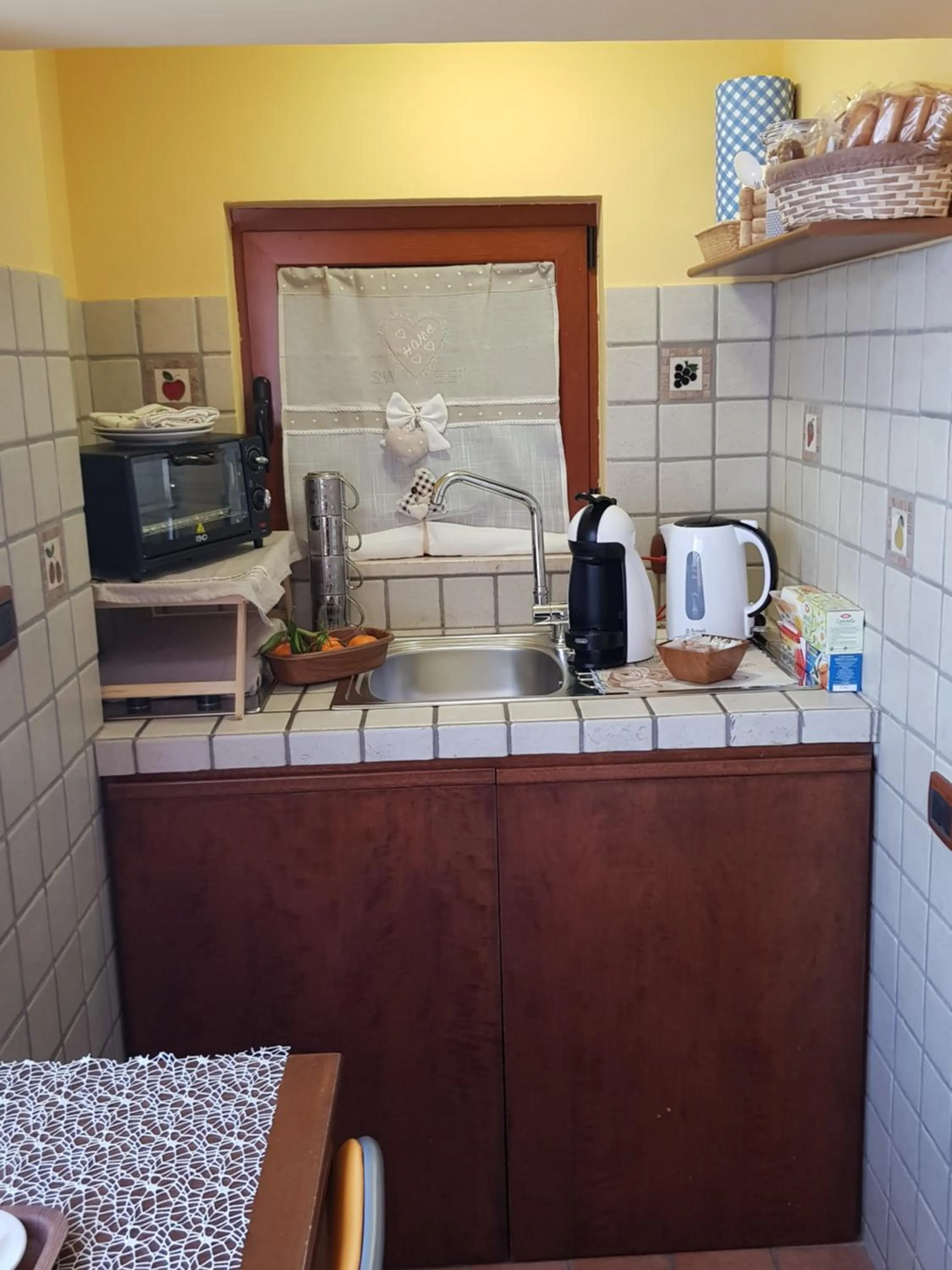 Coffee/tea facilities in Sassi's Loft