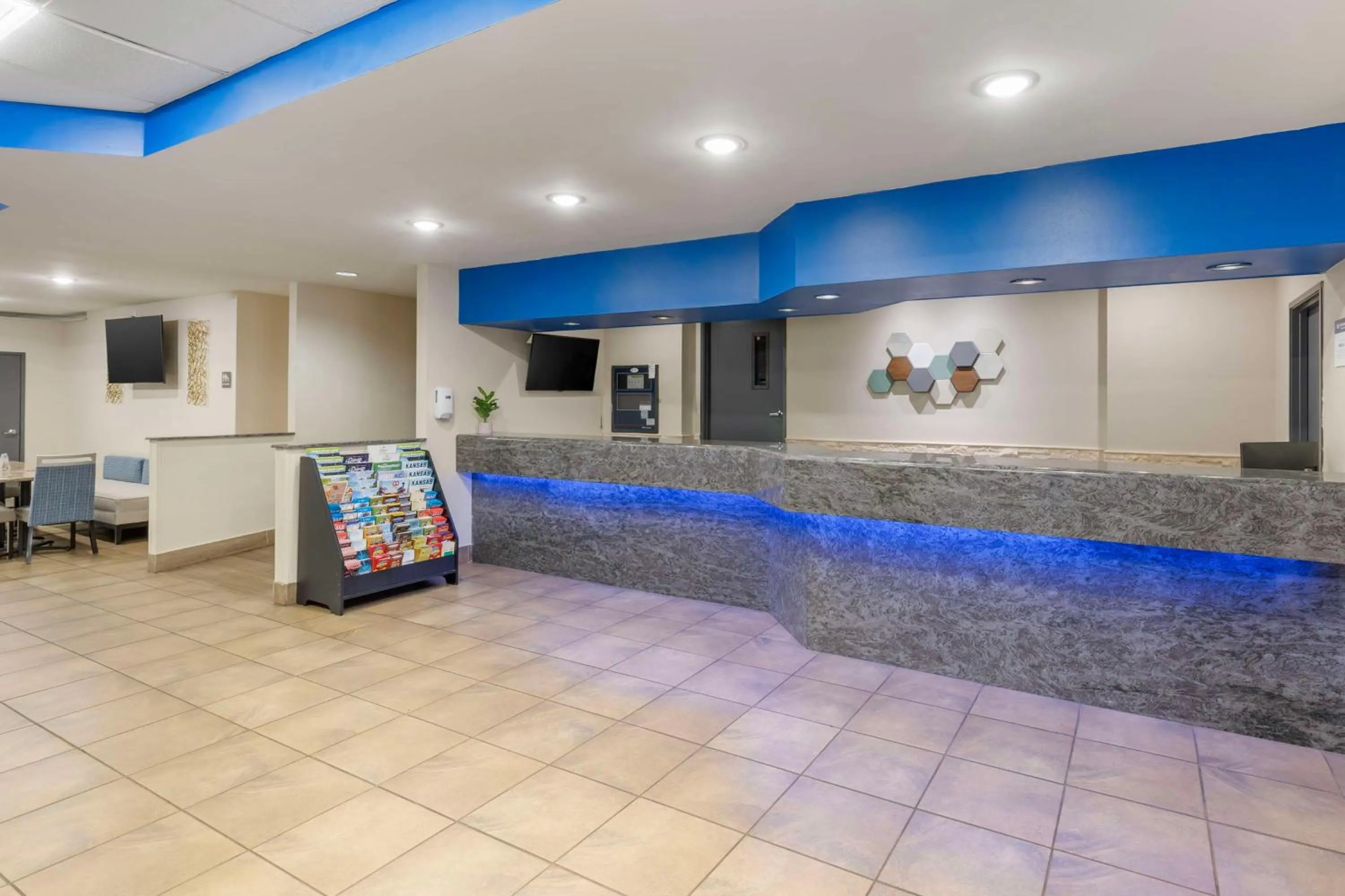 Lobby or reception in Best Western St. Louis Inn