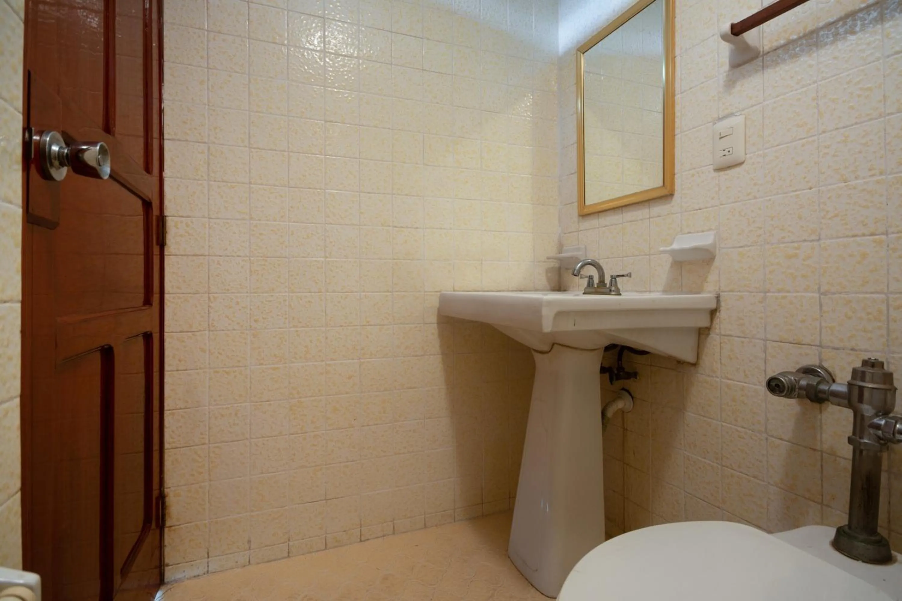 Bathroom in OYO Hotel Totonacapan, Papantla