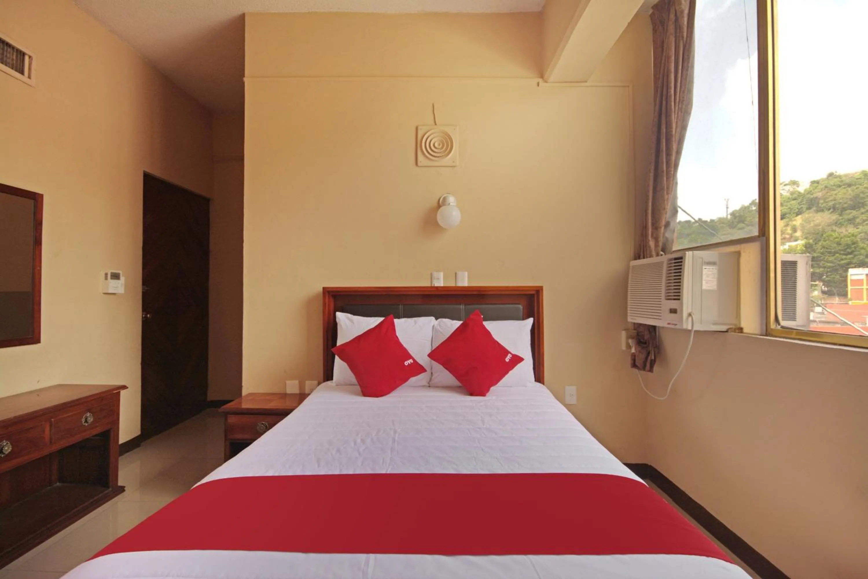 Bedroom, Bed in OYO Hotel Totonacapan, Papantla