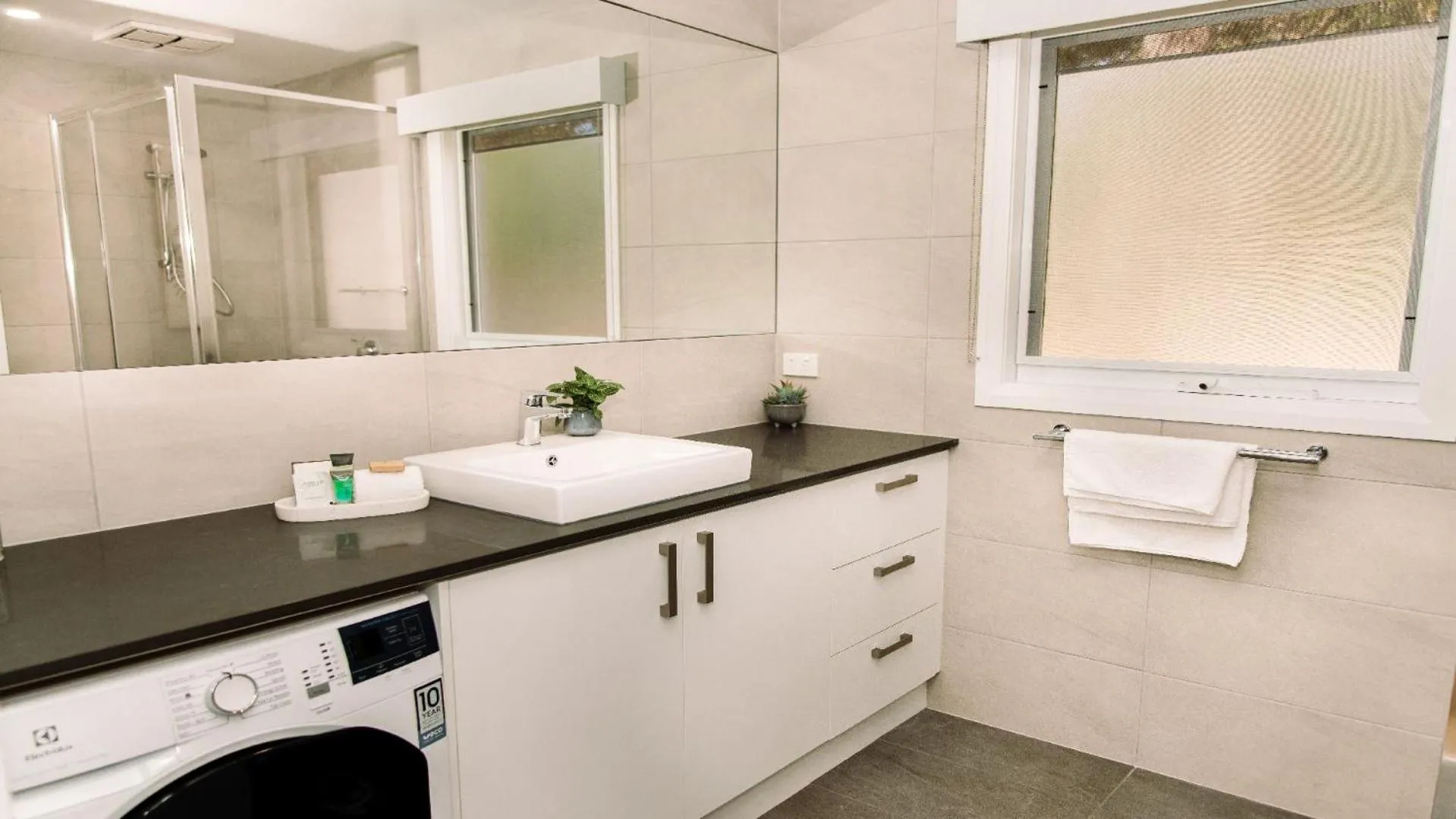 Bathroom in McMillans of Metung Coastal Resort