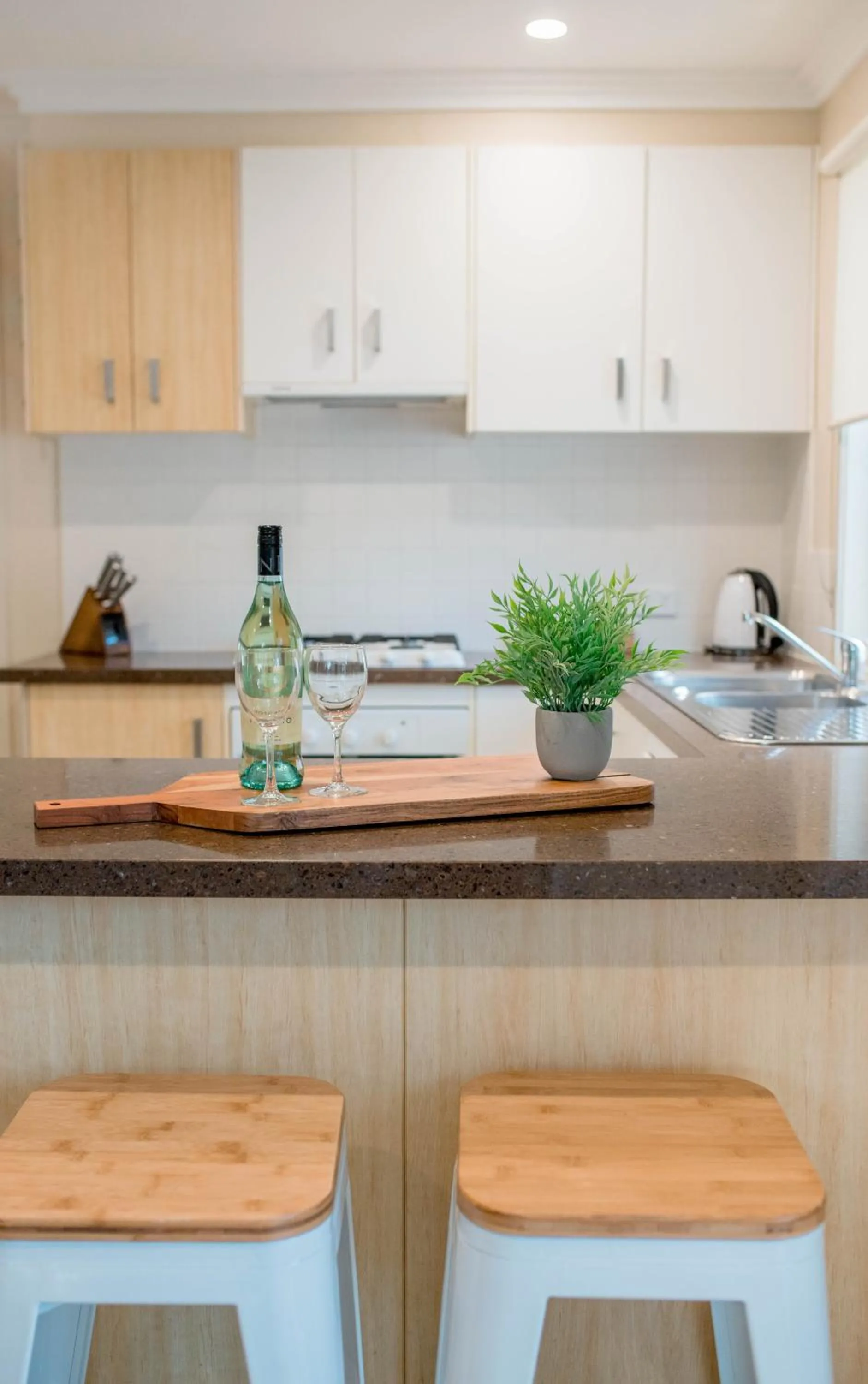 Kitchen or kitchenette in McMillans of Metung Coastal Resort