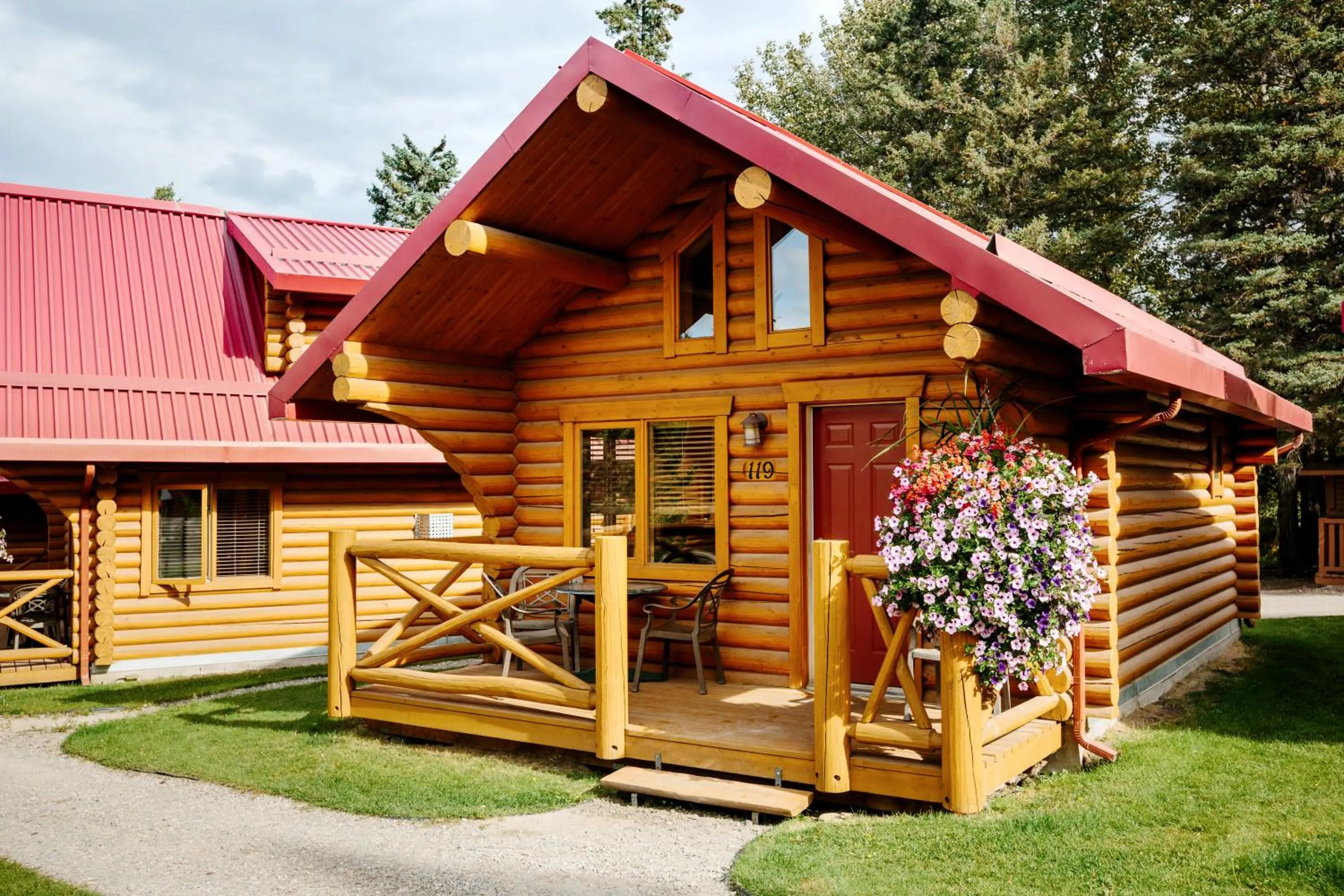 Property building in Miette Mountain Cabins
