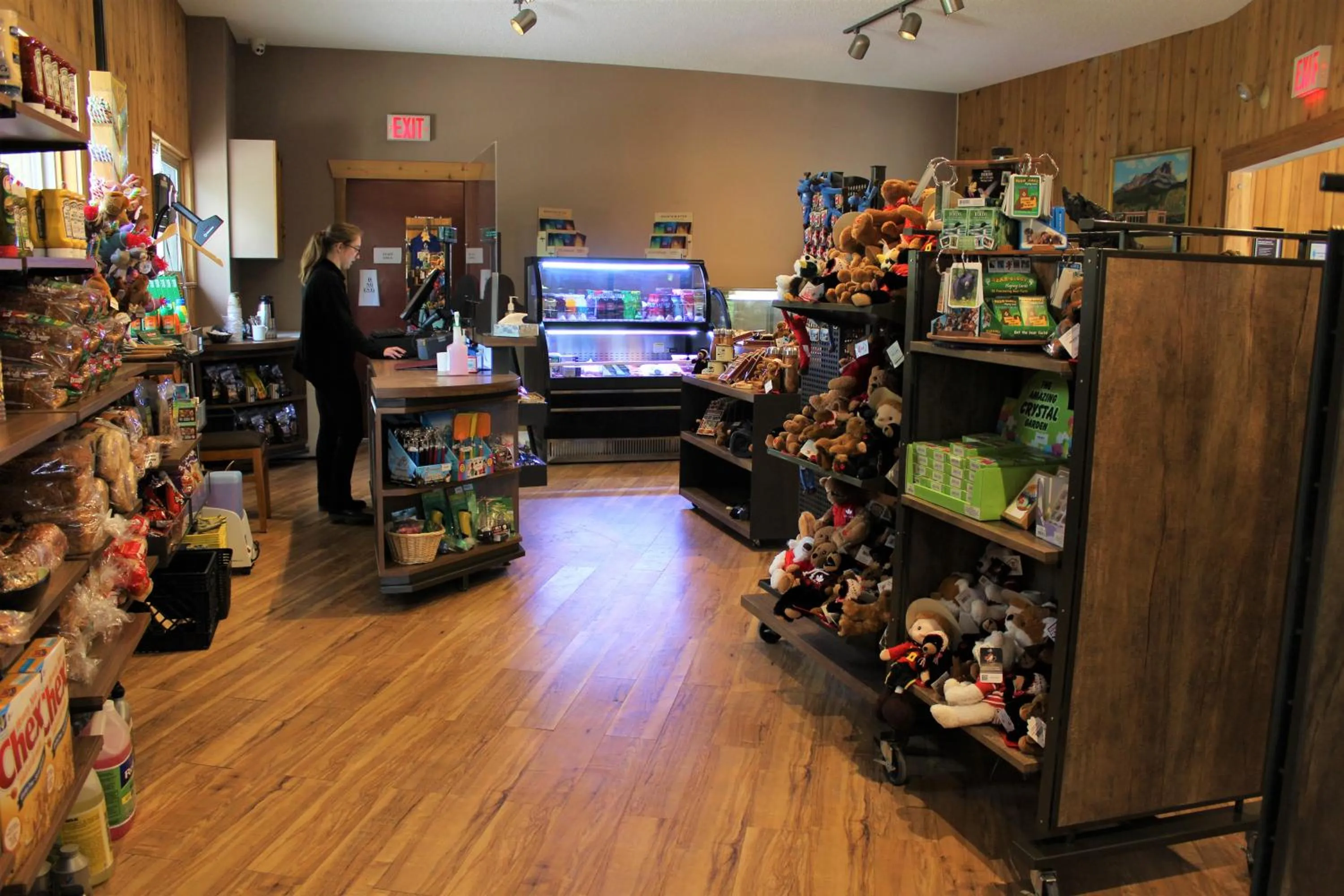 On-site shops in Miette Mountain Cabins